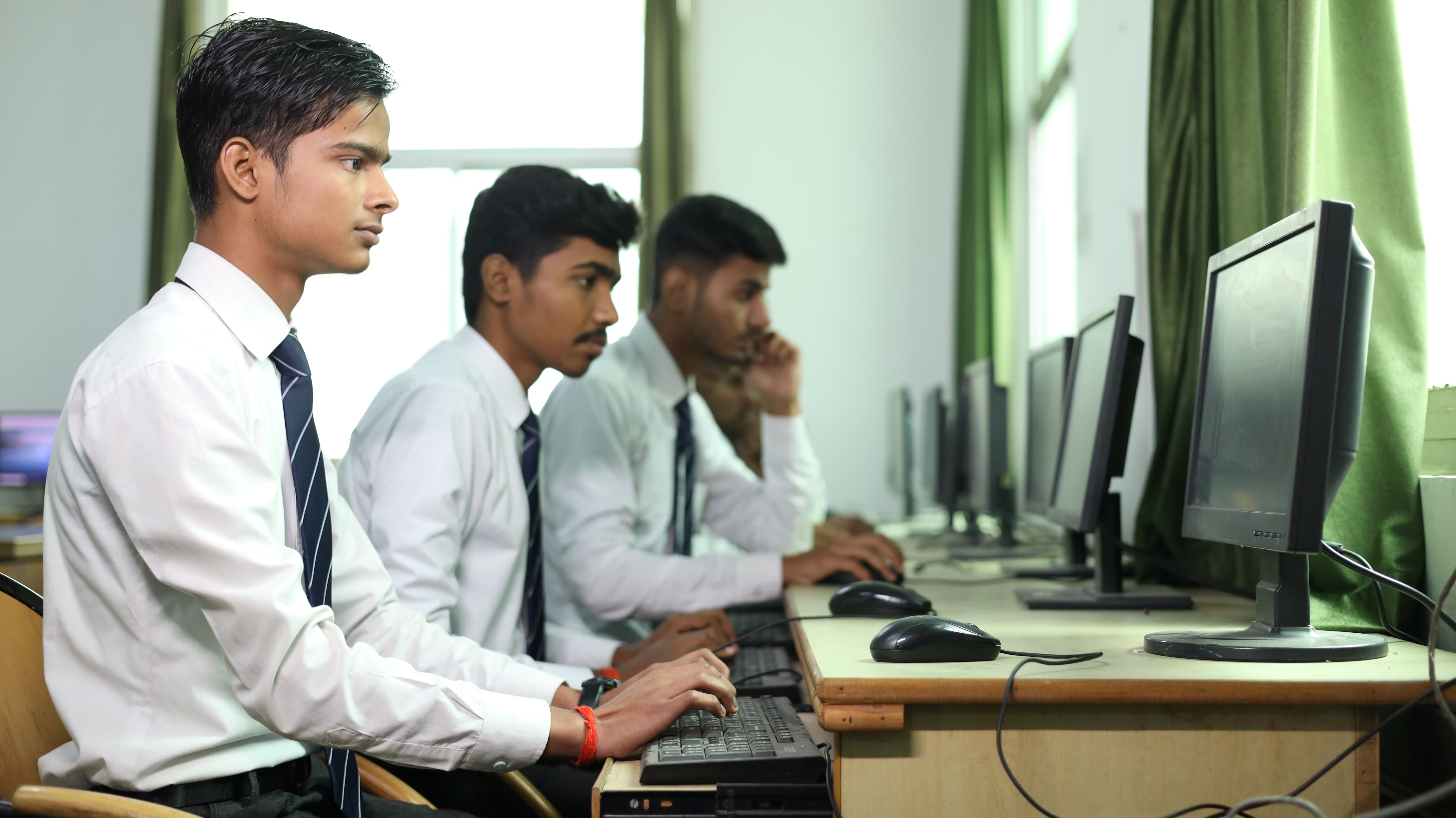 BBS College of Engineering and Technology Allahabad Laboratories and Equipment photo 1