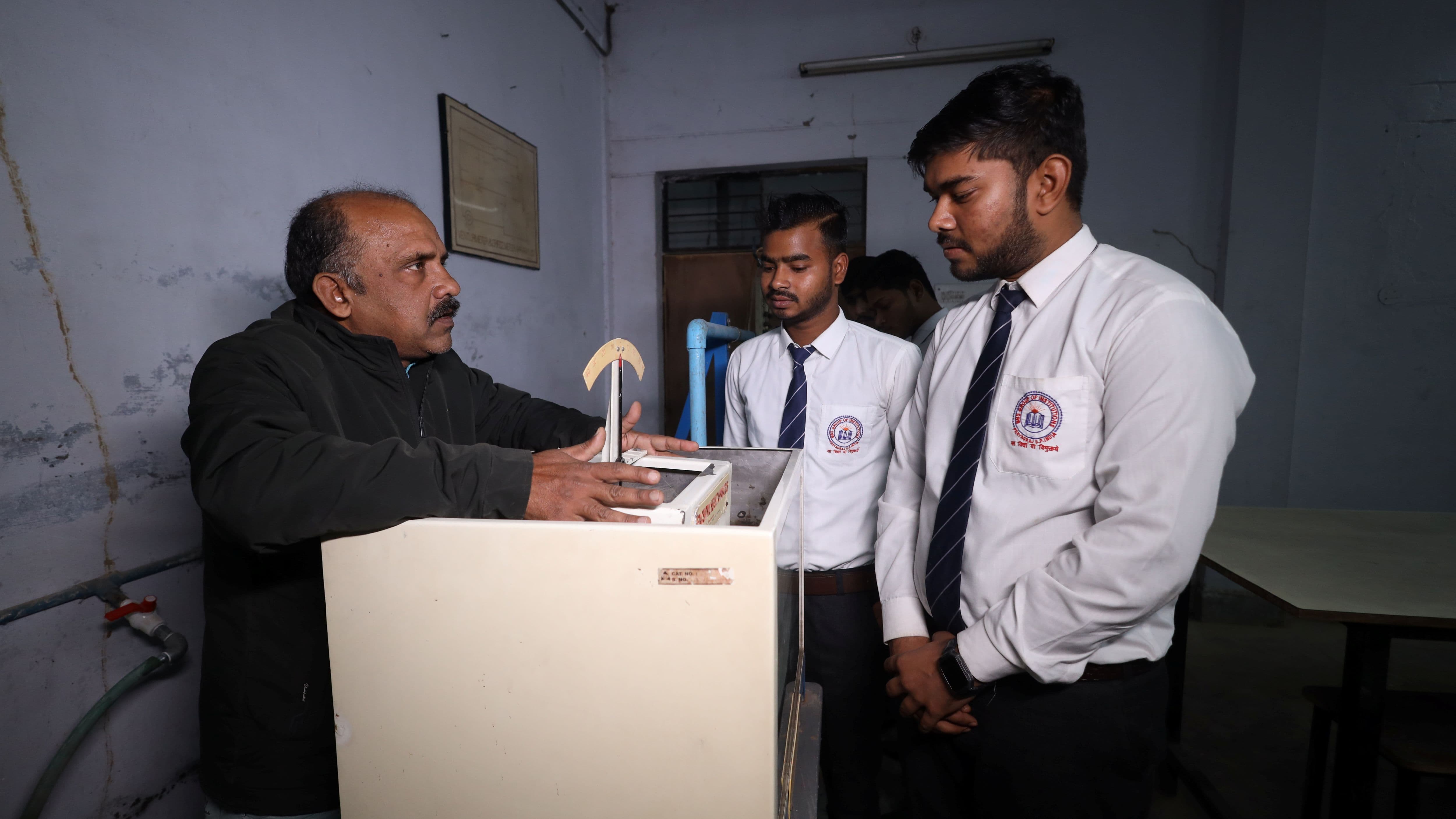 BBS College of Engineering and Technology Allahabad Laboratories and Equipment photo 16