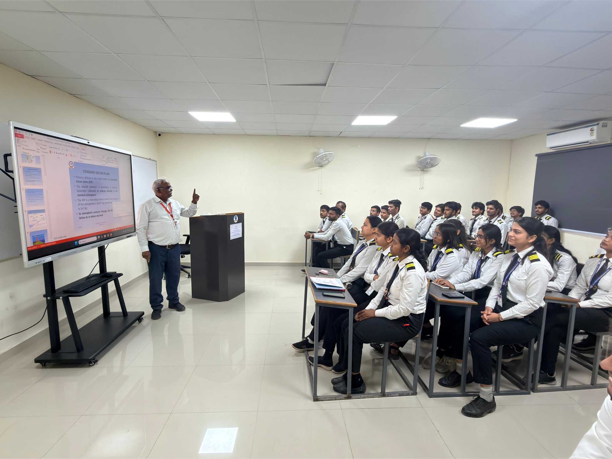 Indira Institute of Aircraft Engineering Classroom photo 3