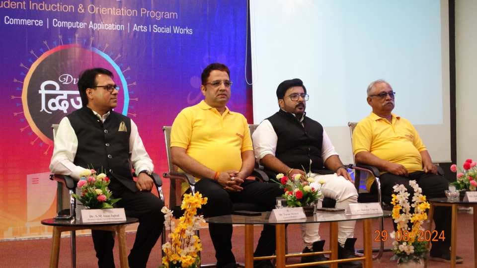 Vishisht School of Management Indore Fests photo 20