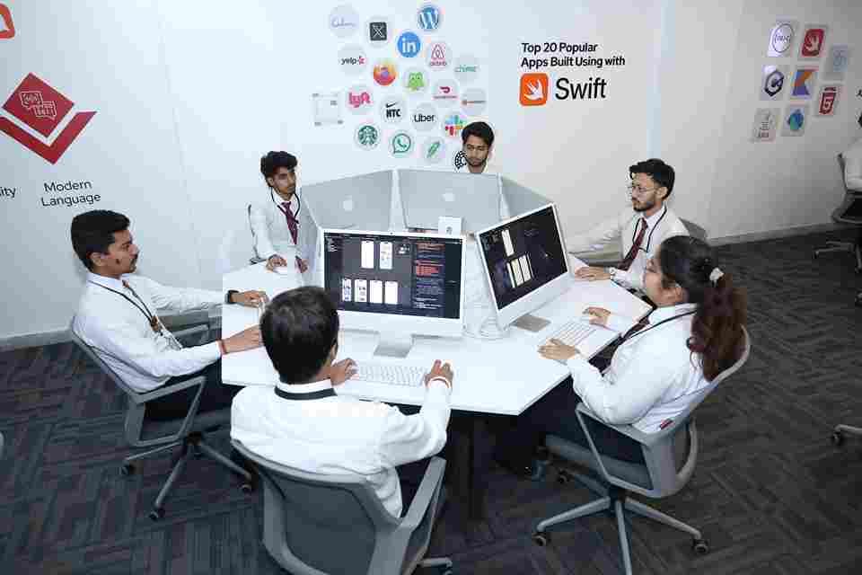 Chandigarh University Apple Lab photo 3