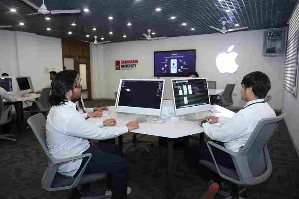 Chandigarh University Apple Lab photo 6