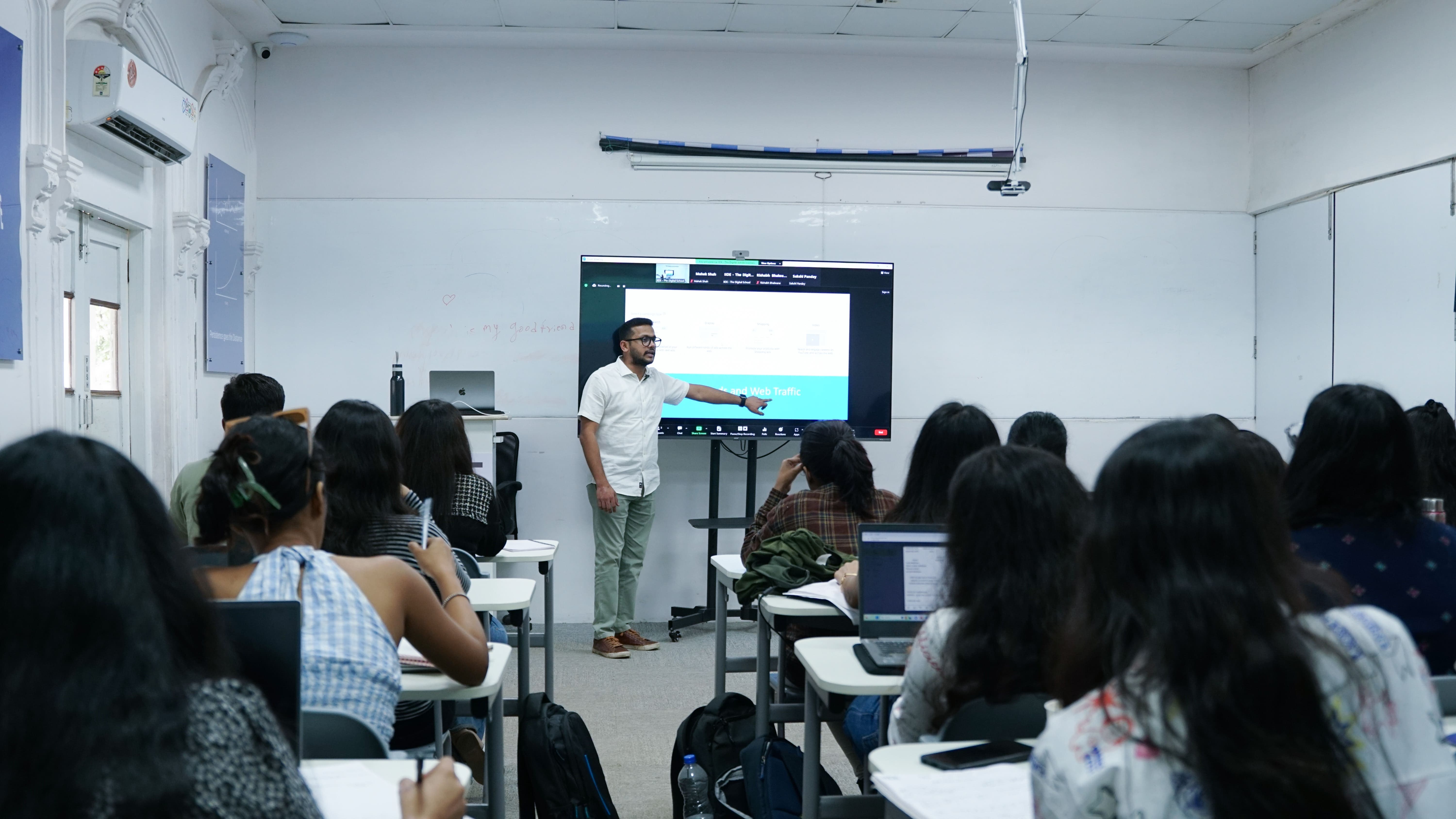 Indian Institute of Digital Education Mumbai Campus Life photo 22