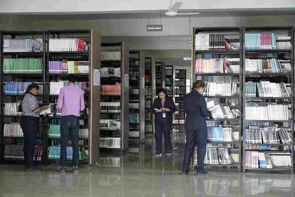 ITM SLS Baroda University, Vadodara Library photo 1