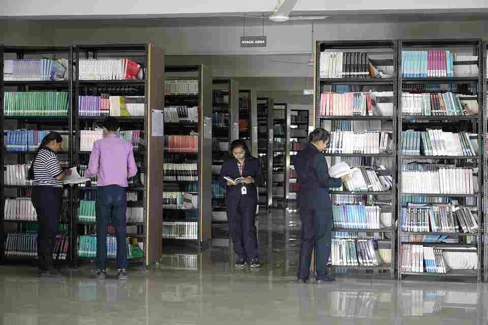 ITM SLS Baroda University, Vadodara Library photo 2