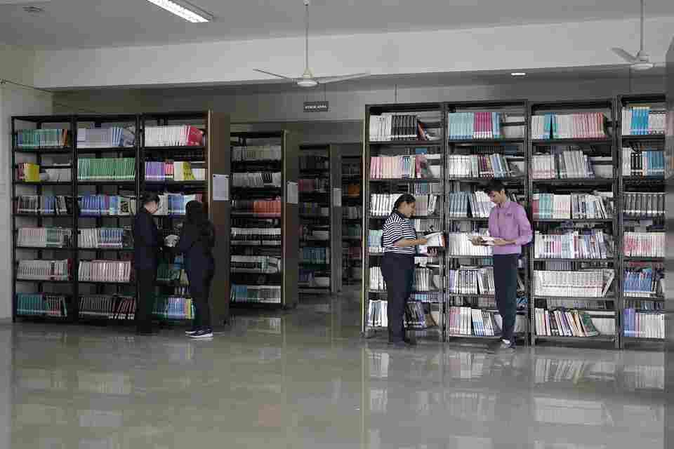ITM SLS Baroda University, Vadodara Library photo 4