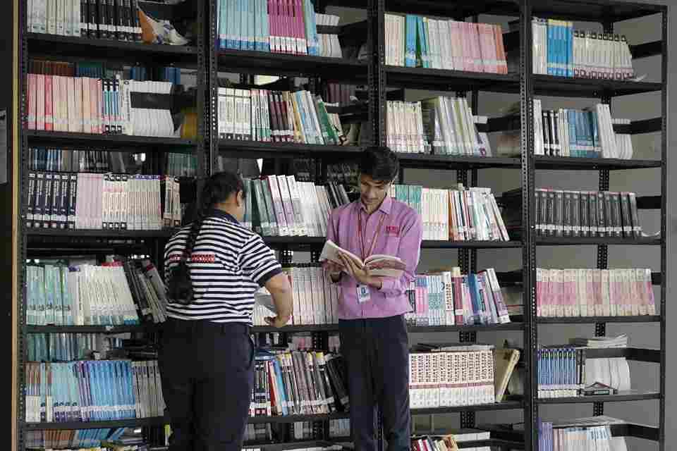 ITM SLS Baroda University, Vadodara Library photo 6