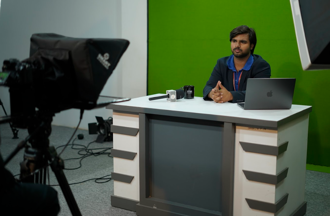 ITM SLS Baroda University, Vadodara Mass communication studio photo 2