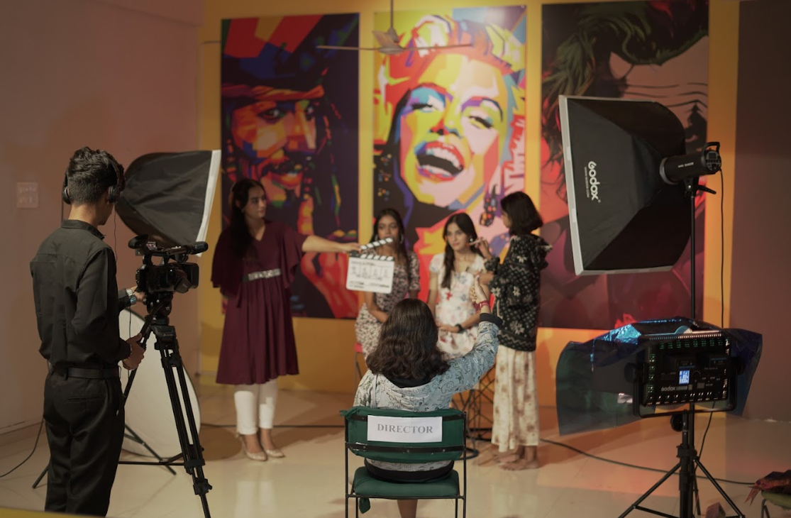 ITM SLS Baroda University, Vadodara Mass communication studio photo 5