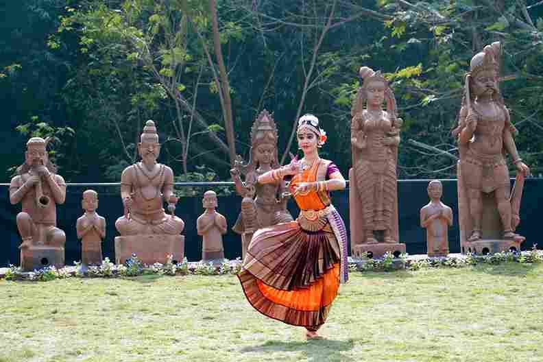 ITM SLS Baroda University, Vadodara Sculpture art photo 1