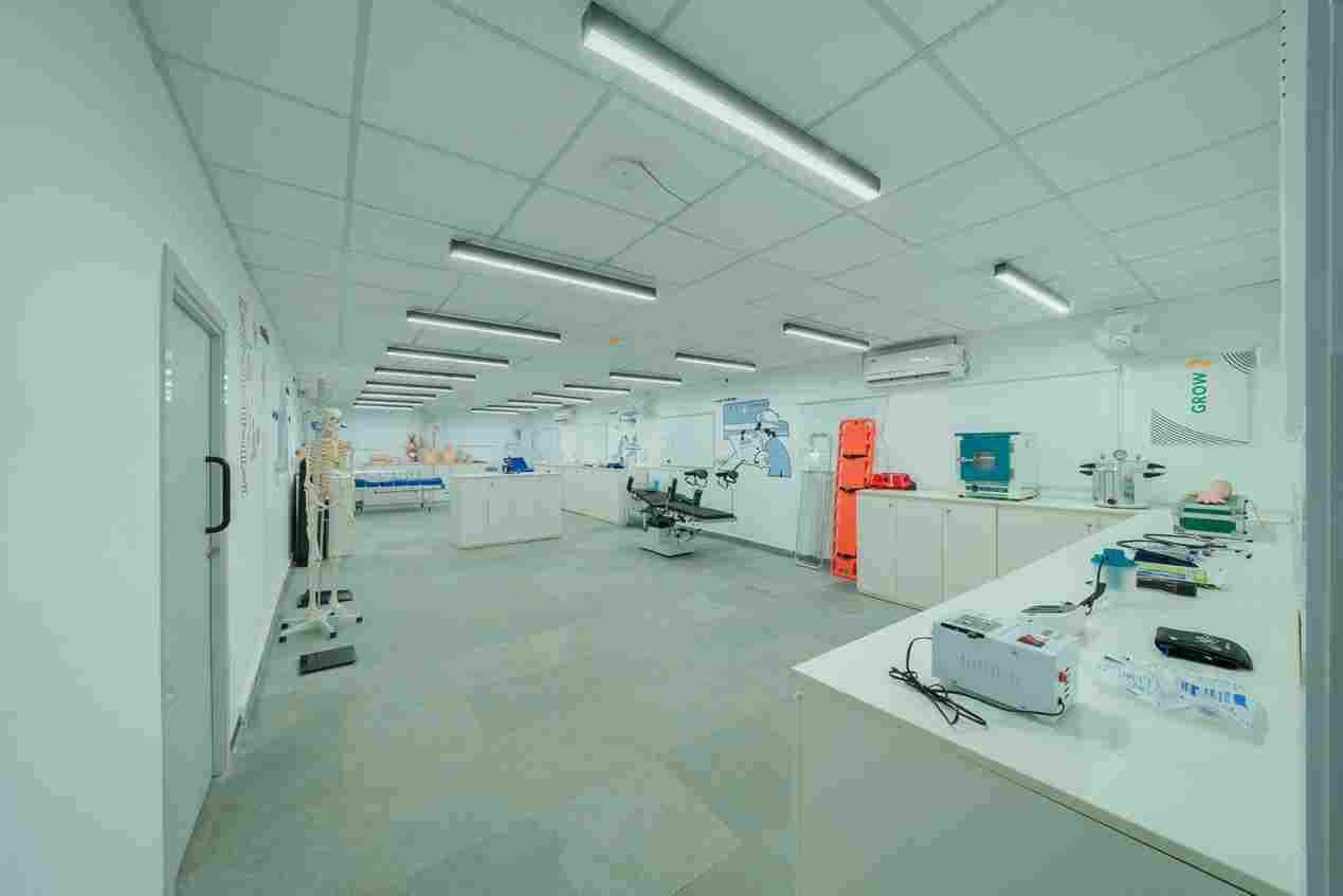 Emversity School of Hospitality & Allied Health Sciences, Mumbai Bombay Office Space photo 16