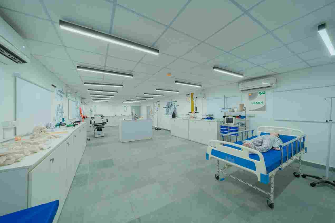 Emversity School of Hospitality & Allied Health Sciences, Mumbai Bombay Office Space photo 13