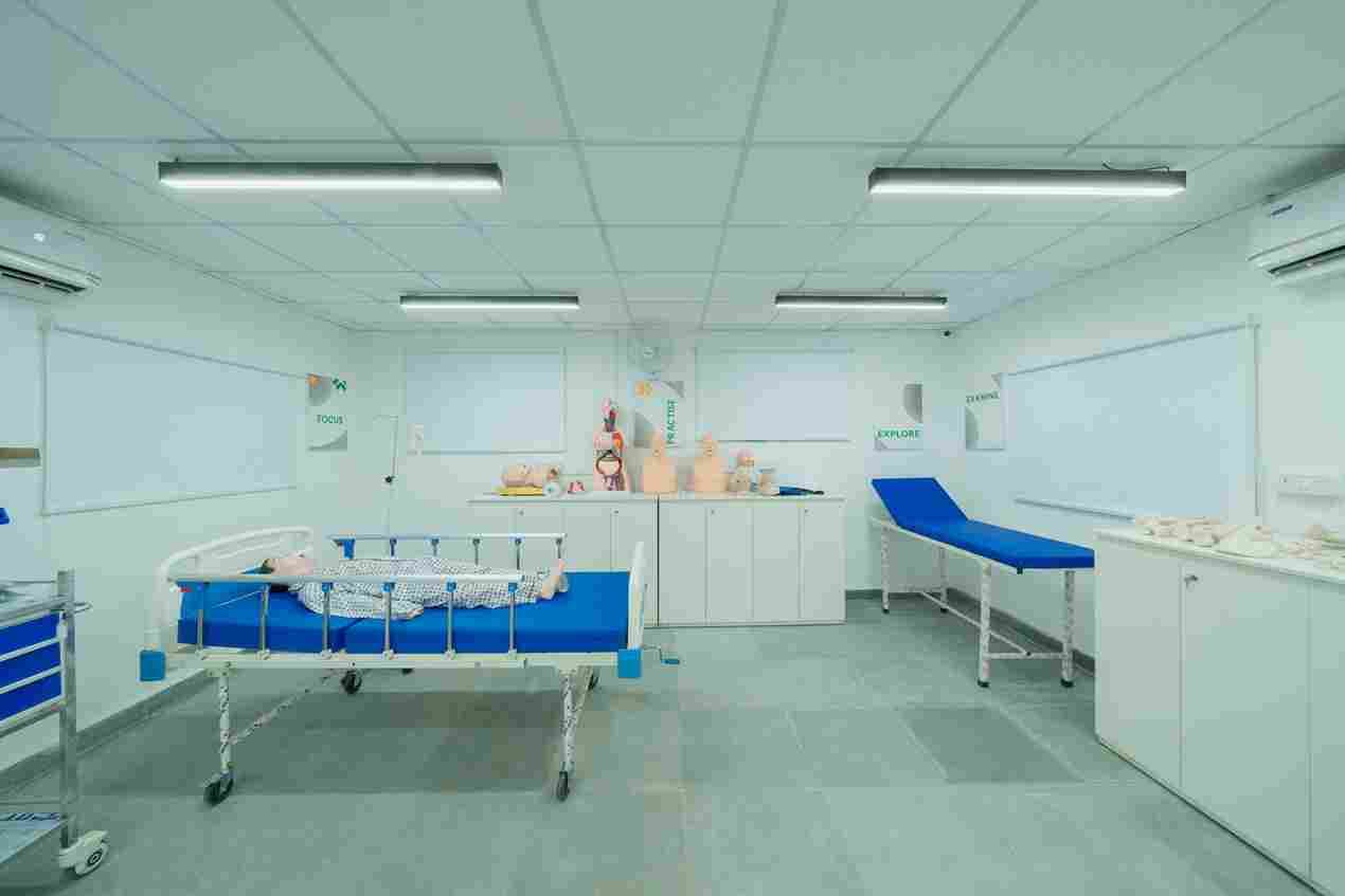 Emversity School of Hospitality & Allied Health Sciences, Mumbai Bombay Office Space photo 34