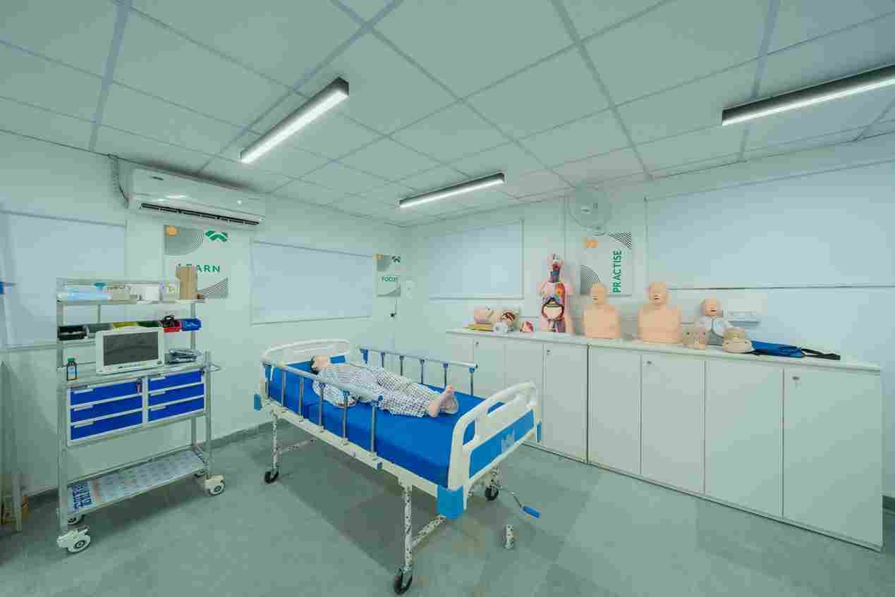 Emversity School of Hospitality & Allied Health Sciences, Mumbai Bombay Office Space photo 32