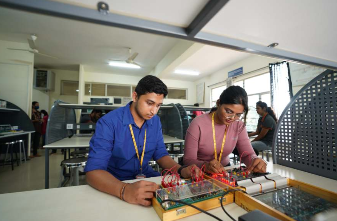 REVA University Bangalore Classrooms and Laboratory photo 21
