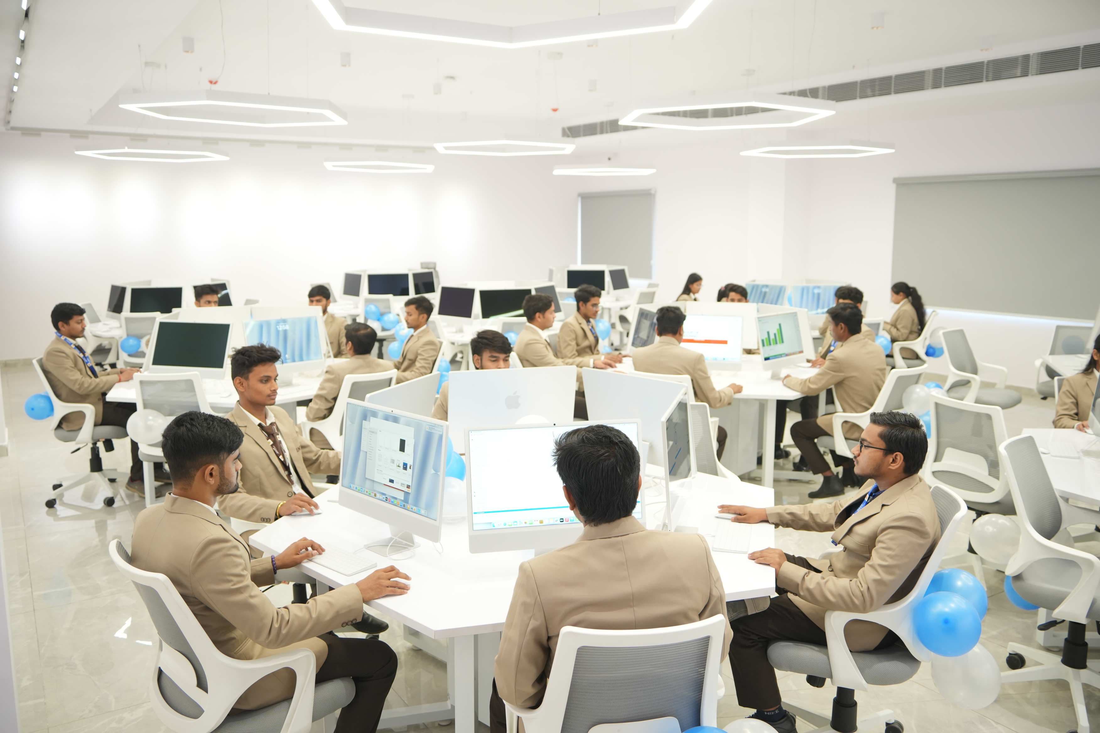 IIMT Greater Noida IIMT Campus photo 20