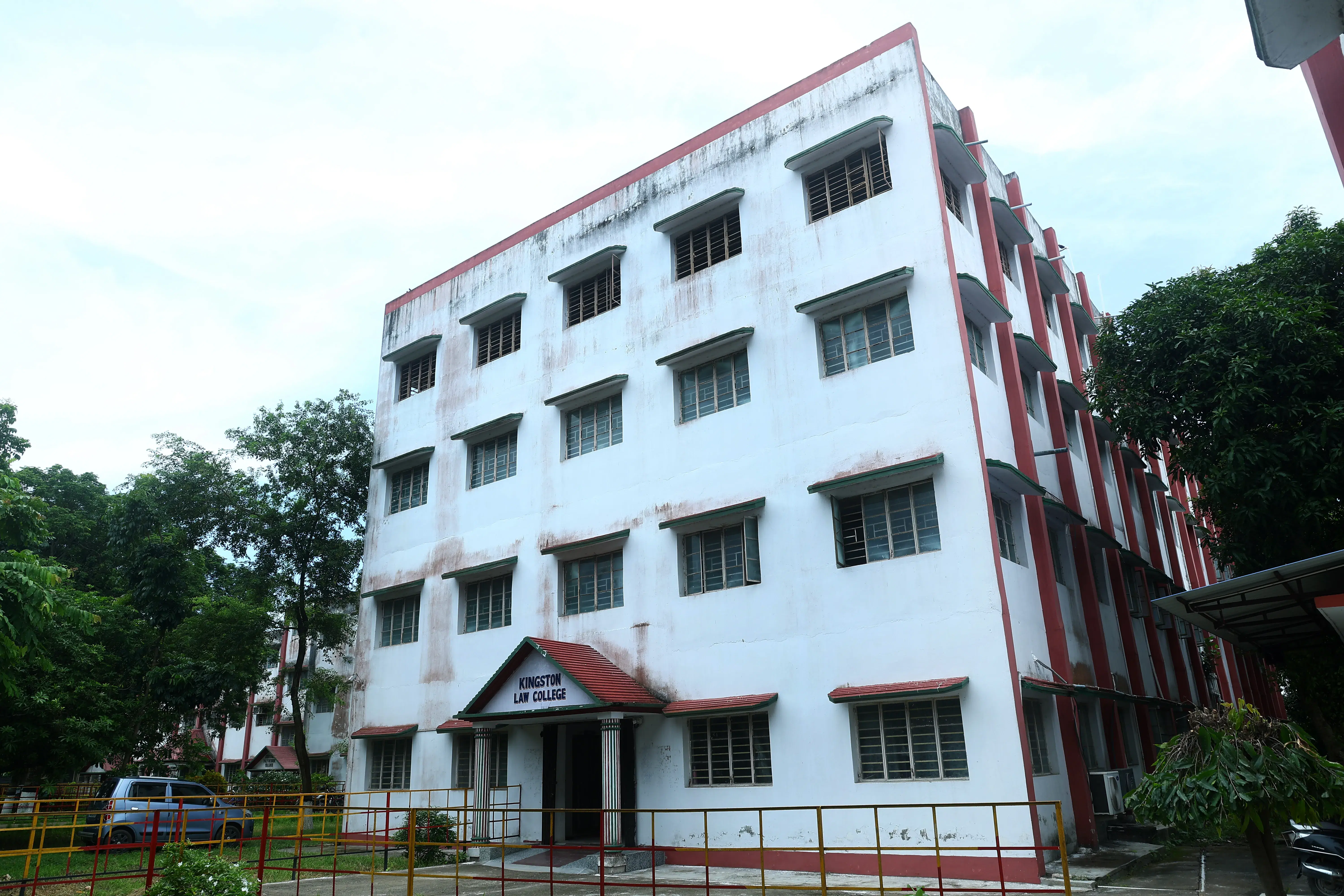 Kingston Educational Institute Kolkata Academic Building photo 7