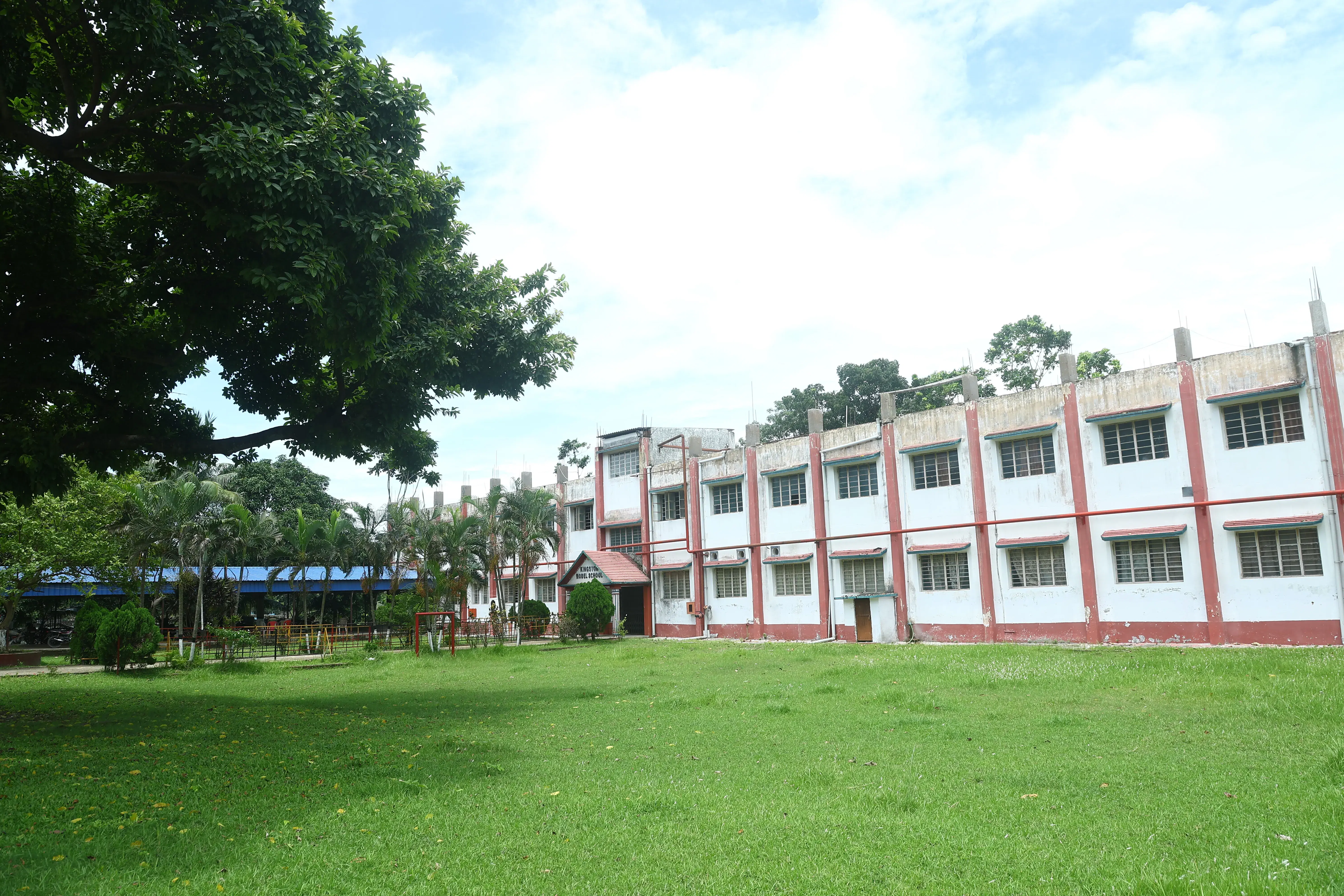 Kingston Educational Institute Kolkata Academic Building photo 17