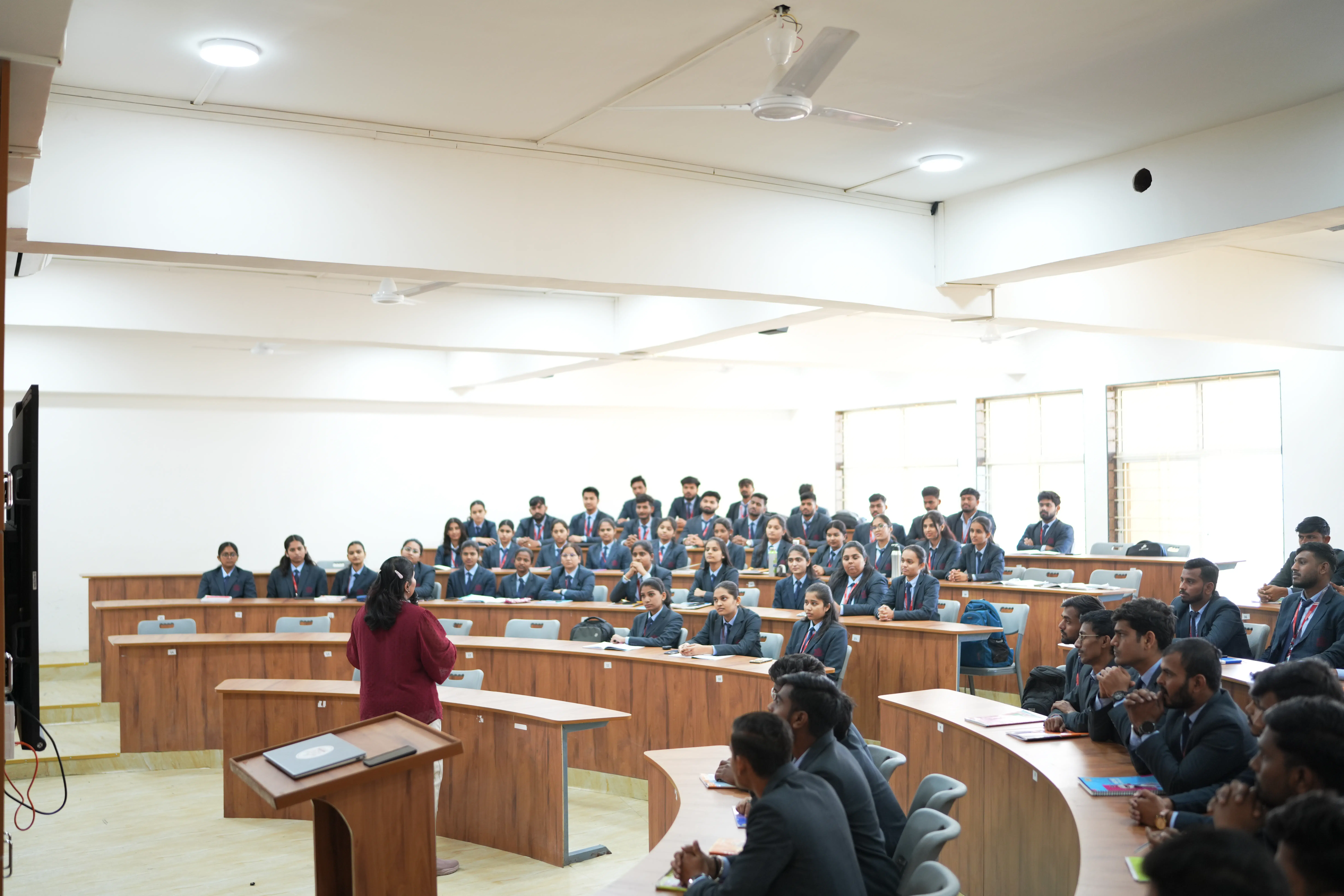 Sanjivani University Ahmednagar Classrooms photo 15