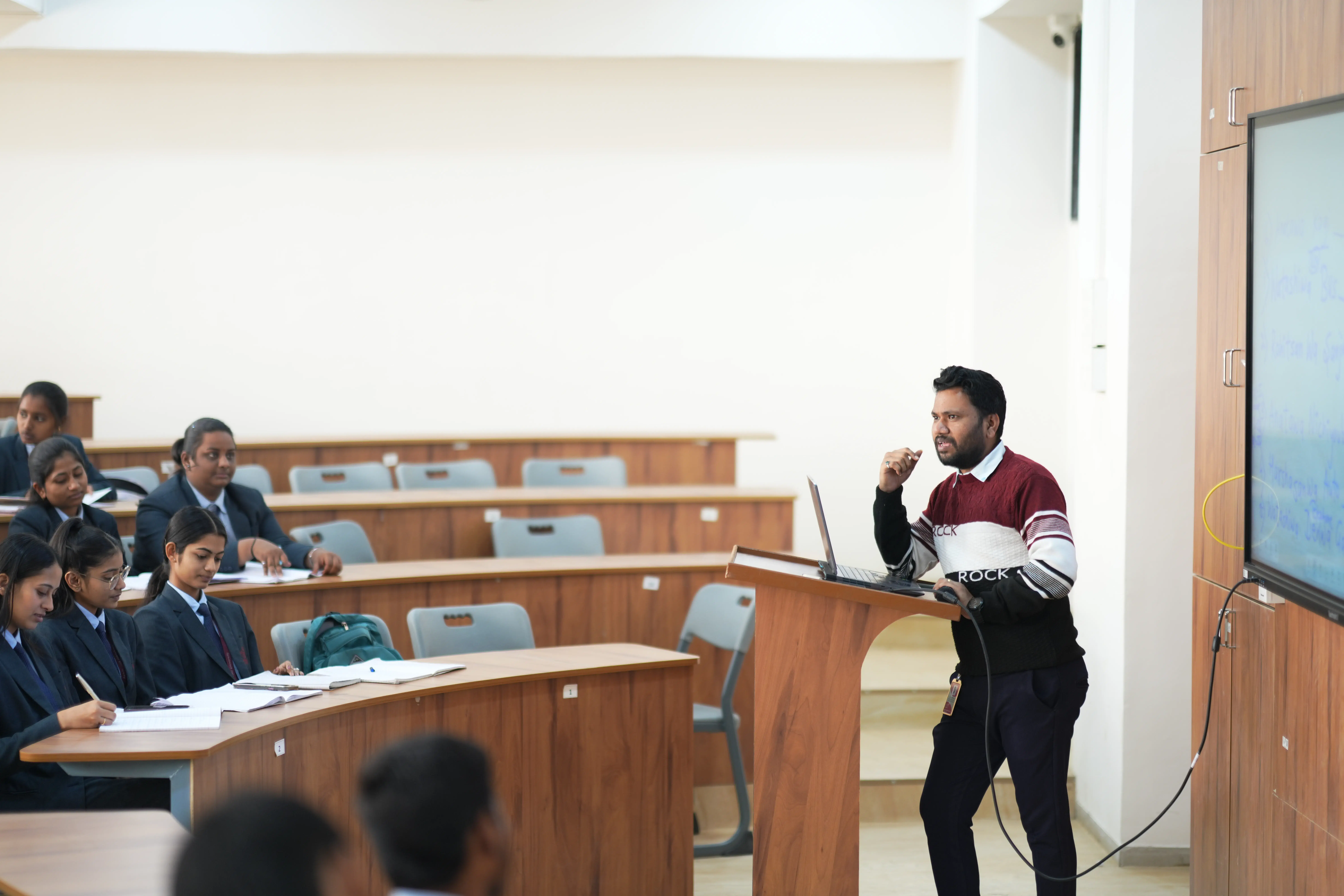 Sanjivani University Ahmednagar Classrooms photo 23