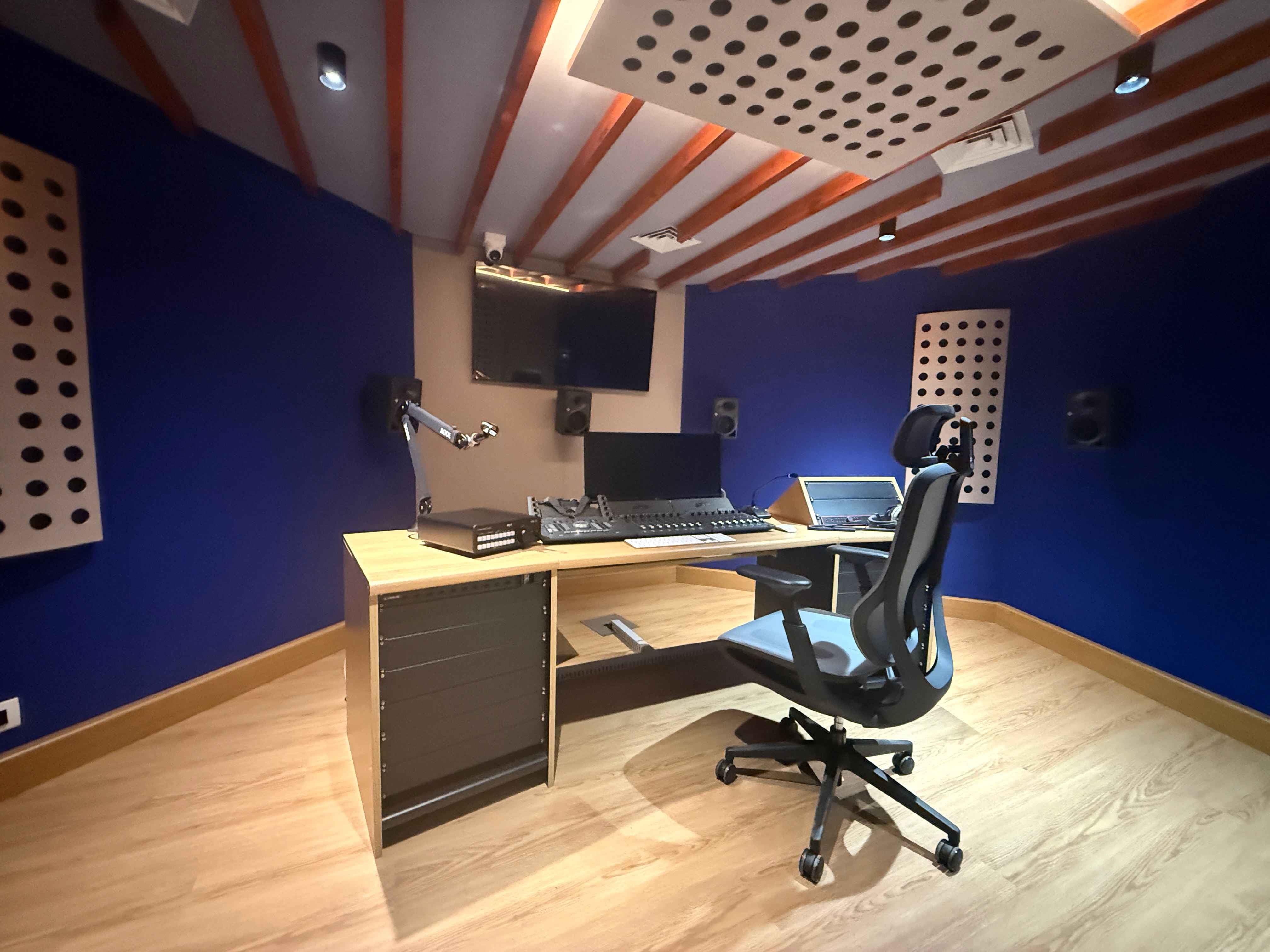 Indian Institute of Creative Technologies (IICT) Class room and Campus photo 1