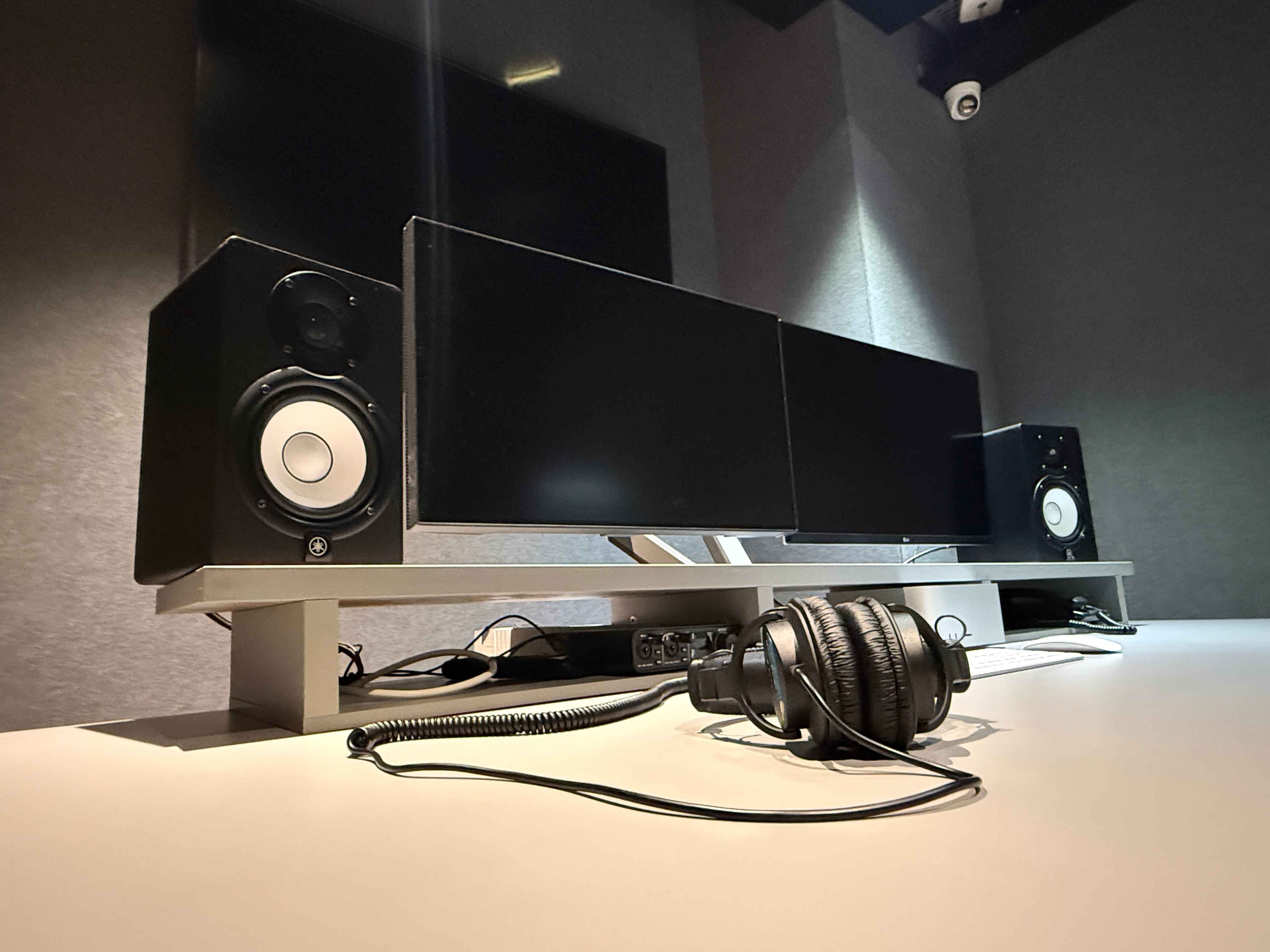 Indian Institute of Creative Technologies (IICT) Class room and Campus photo 11