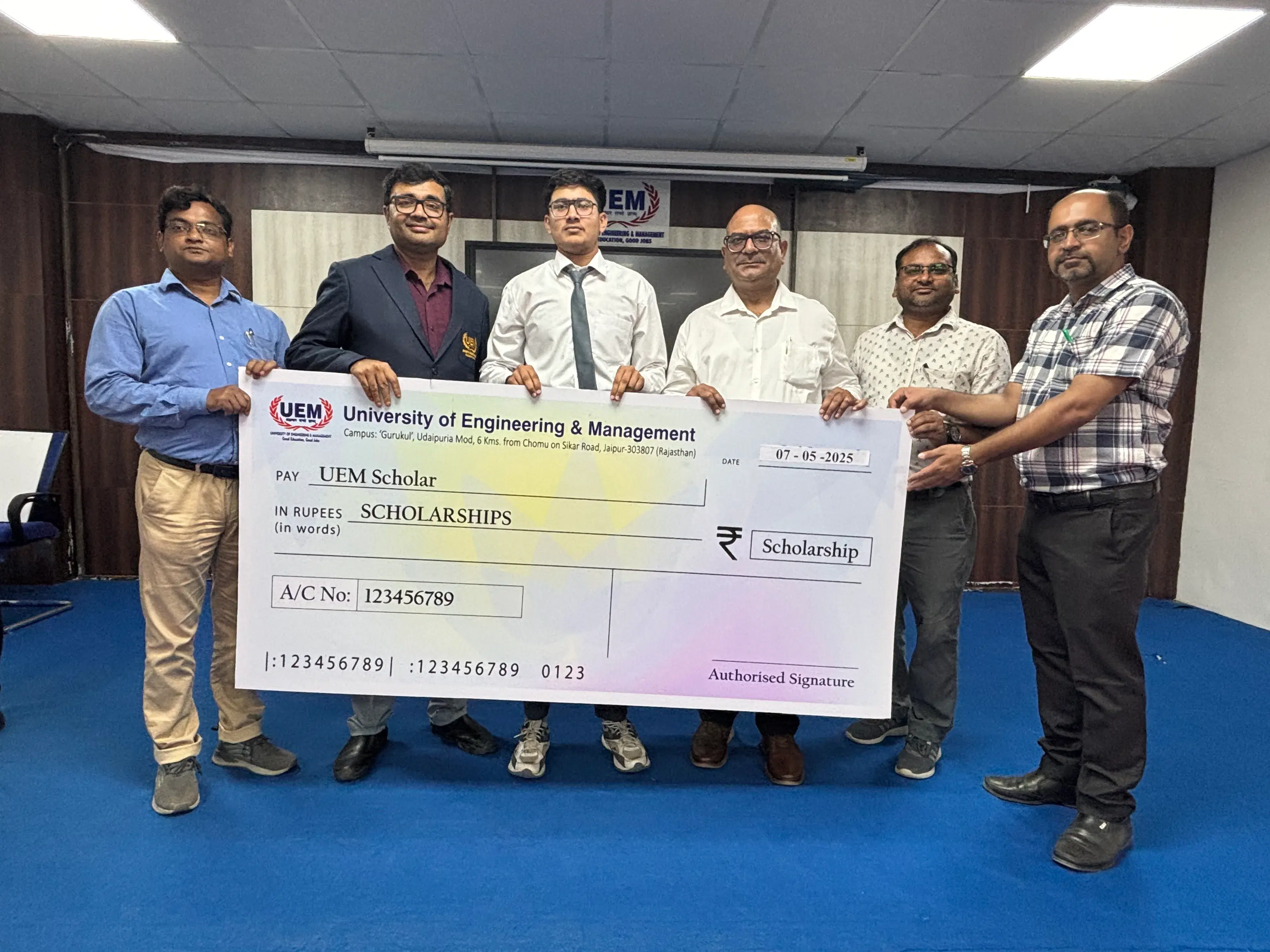 UEM Jaipur Schloarships photo 15