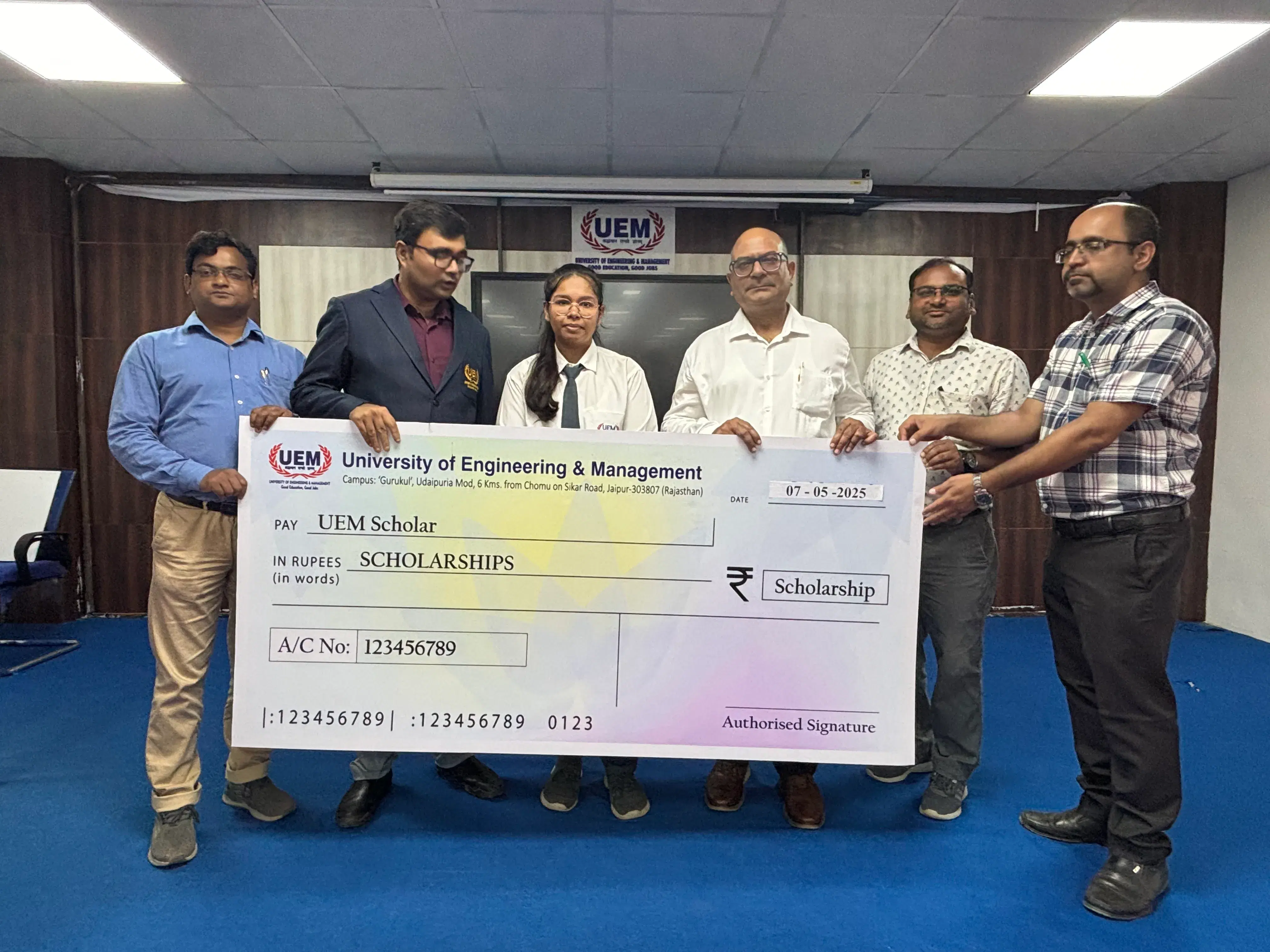UEM Jaipur Schloarships photo 14