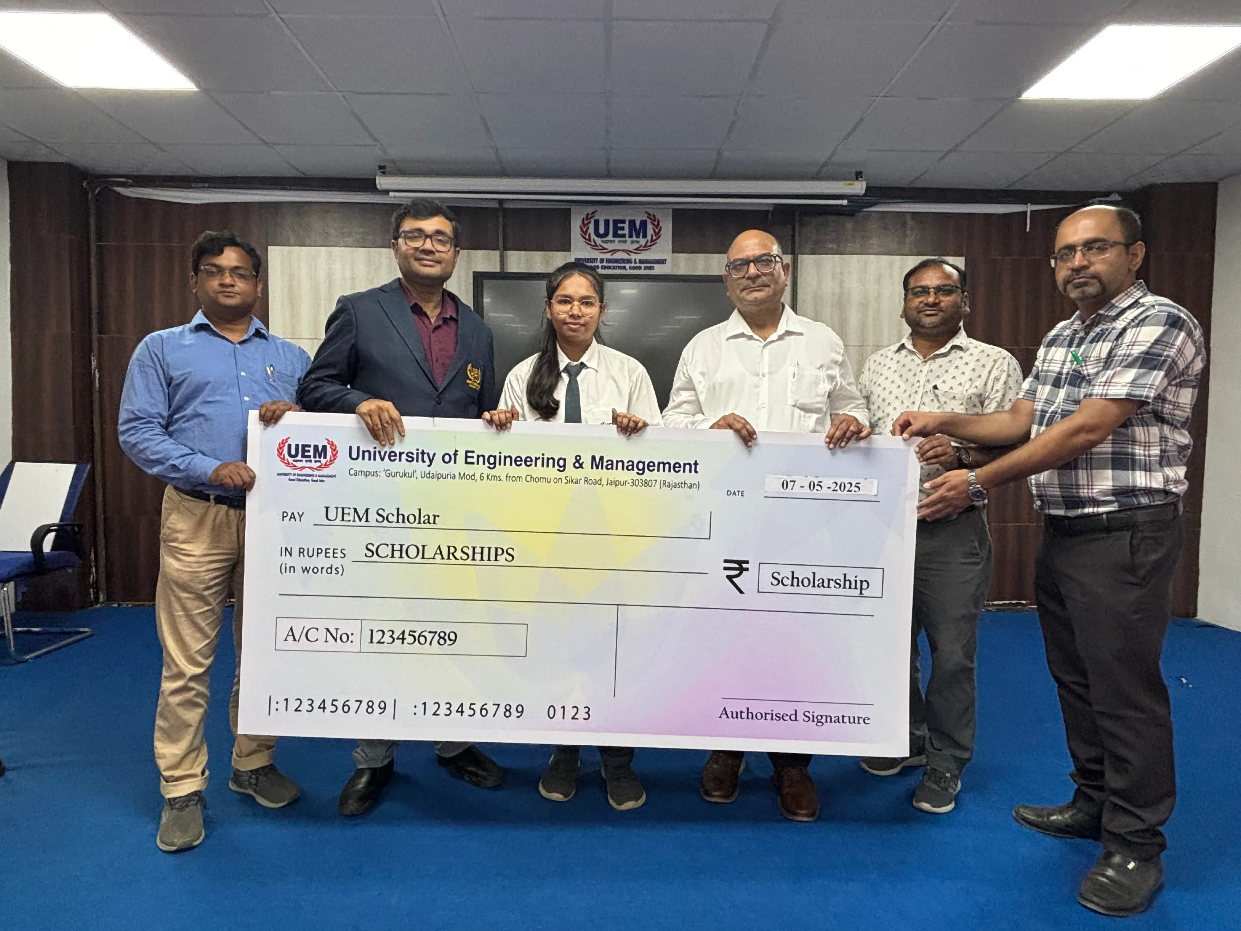 UEM Jaipur Schloarships photo 13