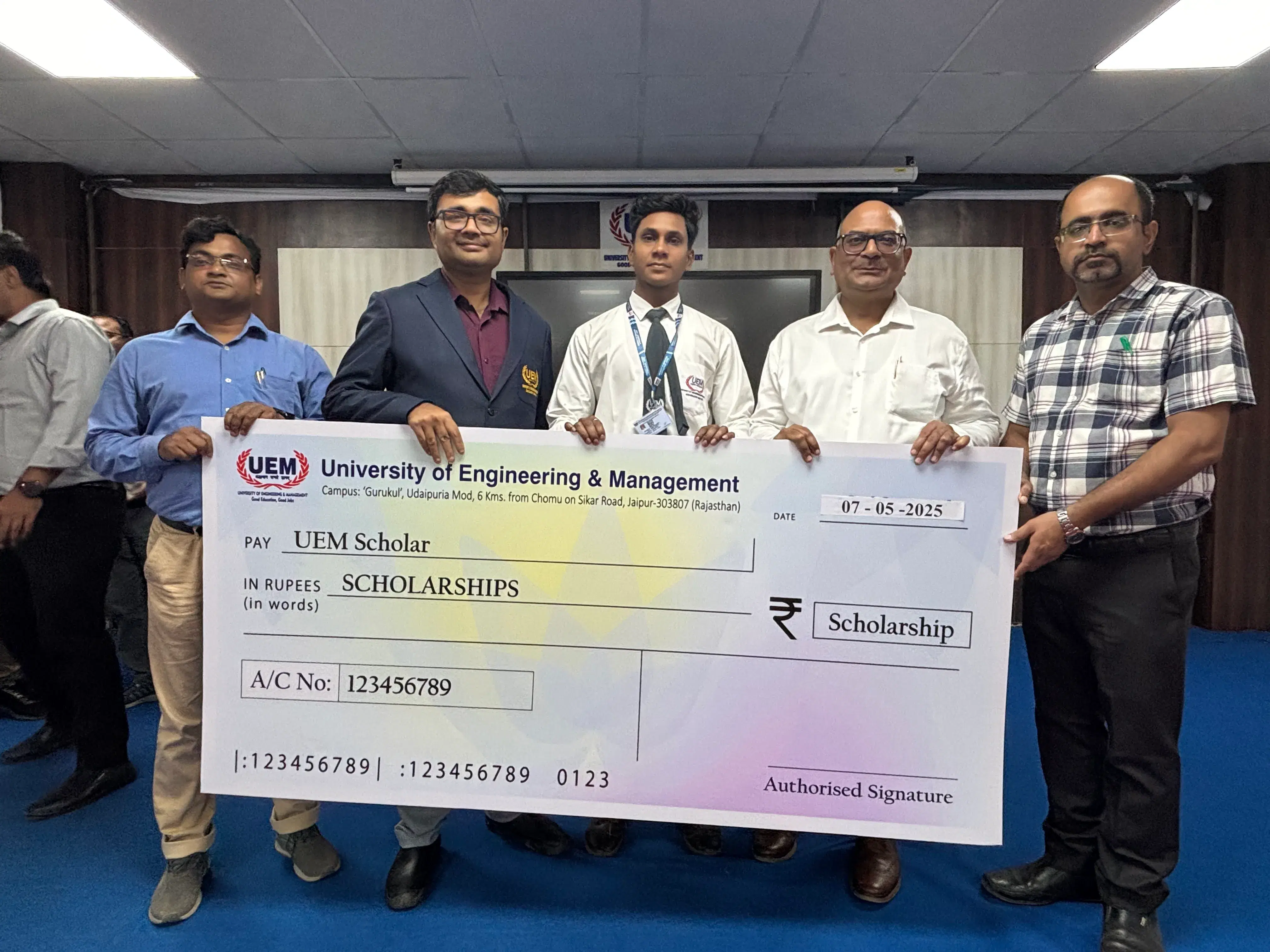 UEM Jaipur Schloarships photo 11