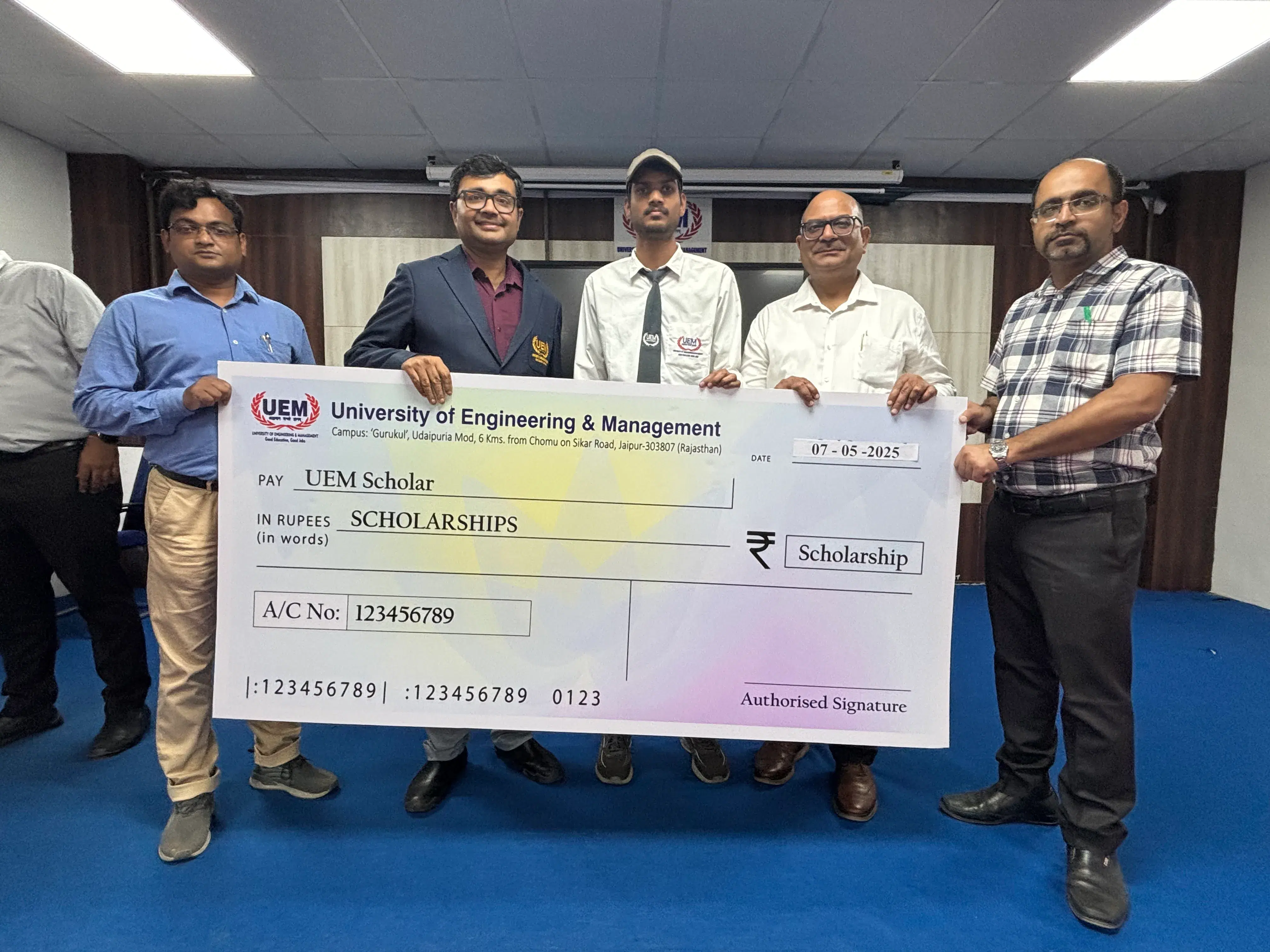 UEM Jaipur Schloarships photo 8