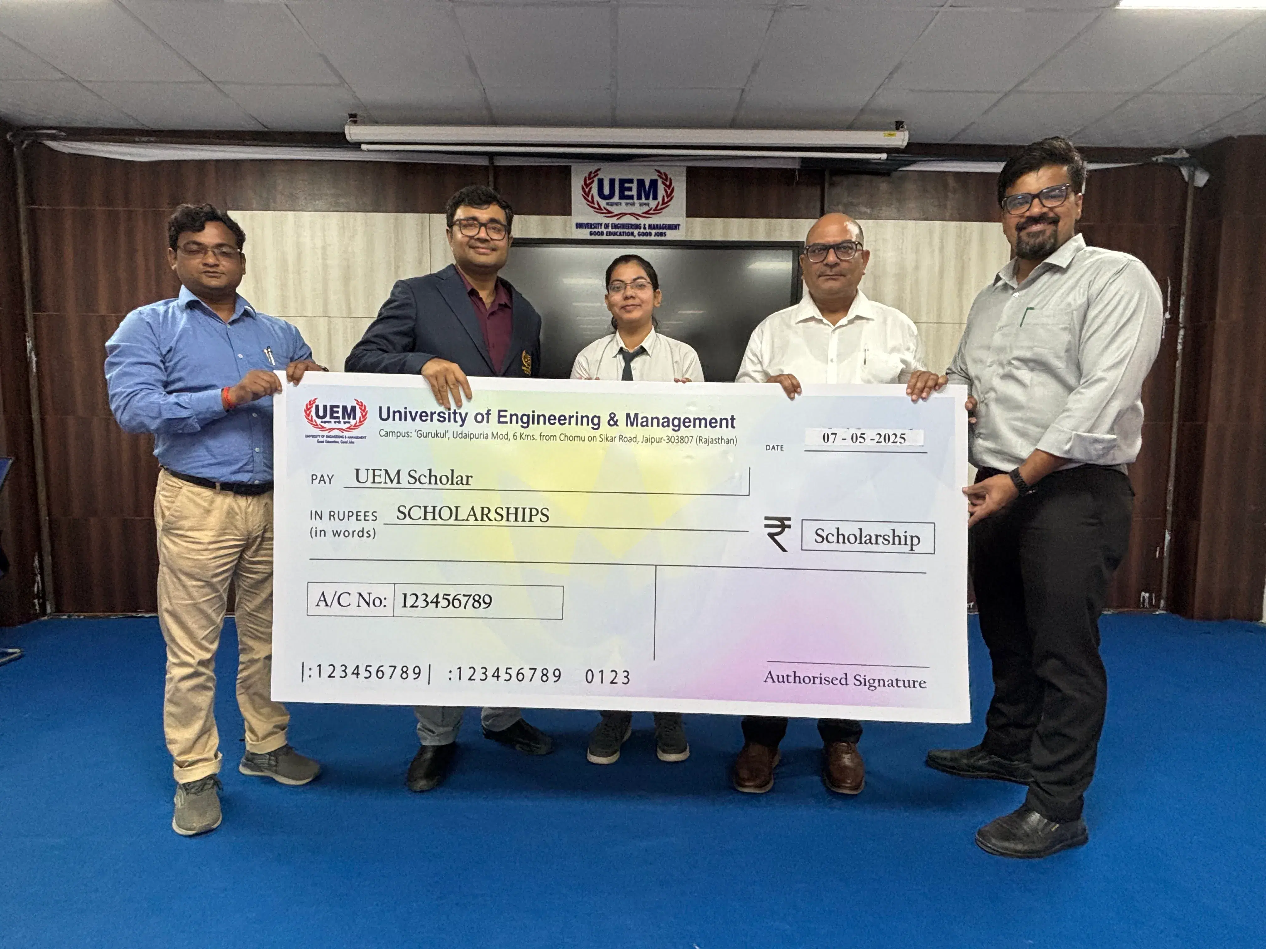 UEM Jaipur Schloarships photo 7