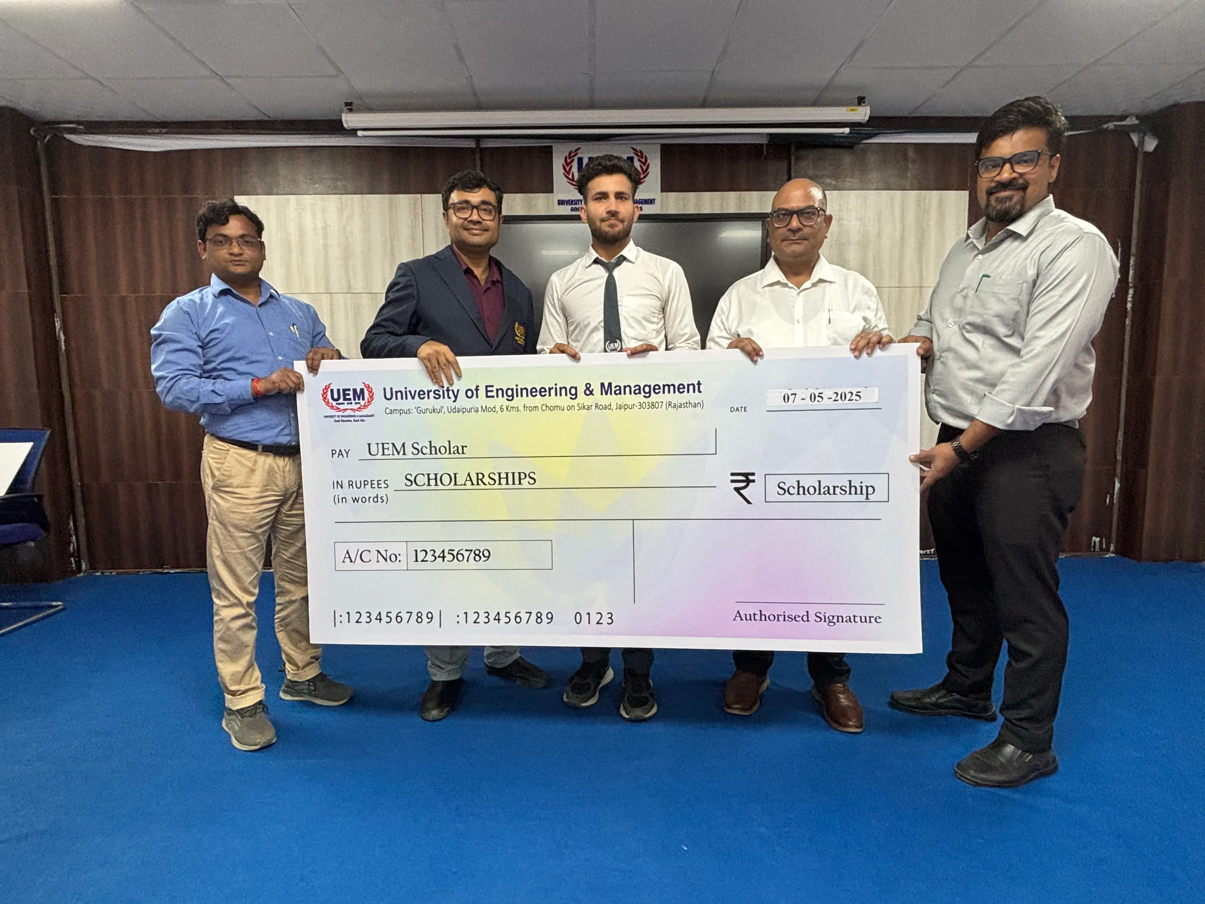 UEM Jaipur Schloarships photo 6