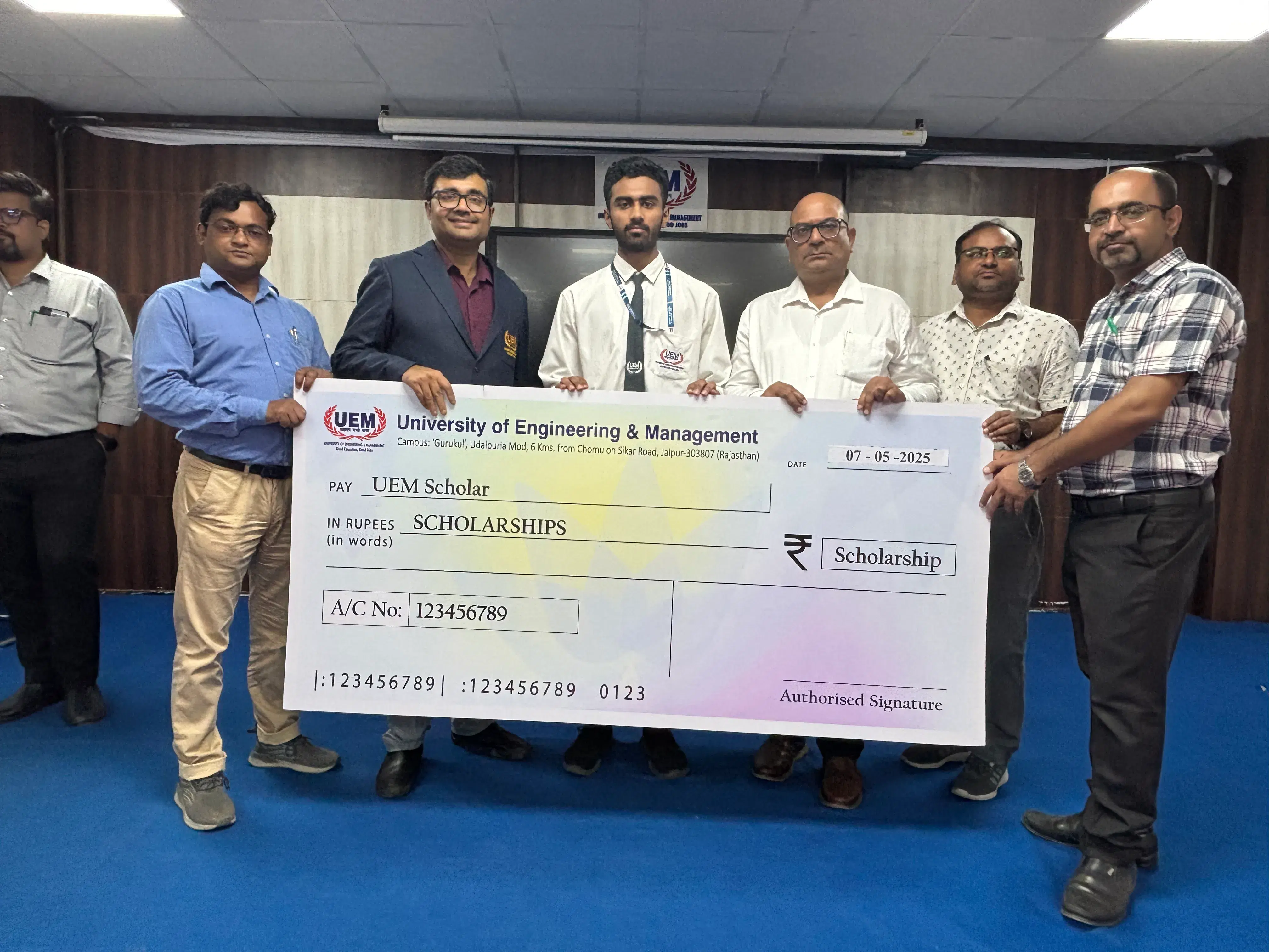 UEM Jaipur Schloarships photo 30