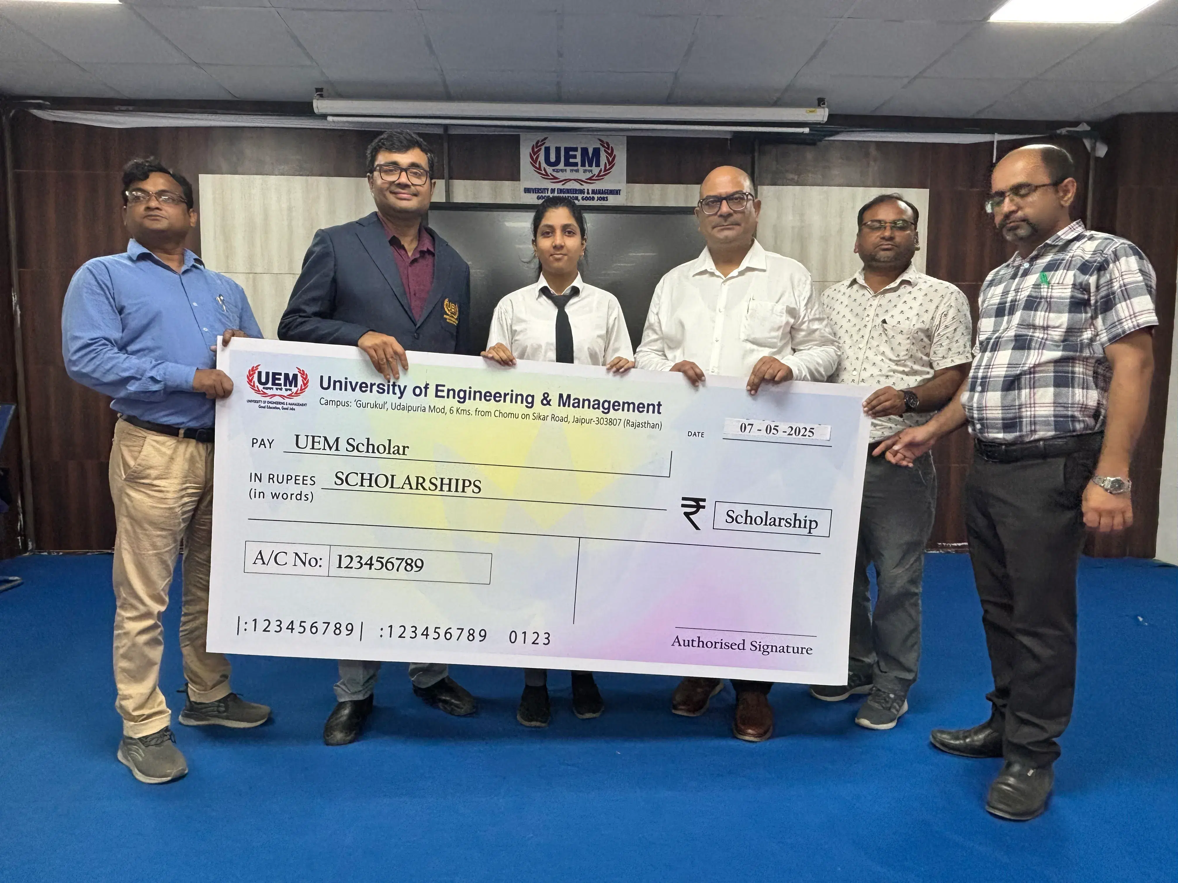 UEM Jaipur Schloarships photo 29