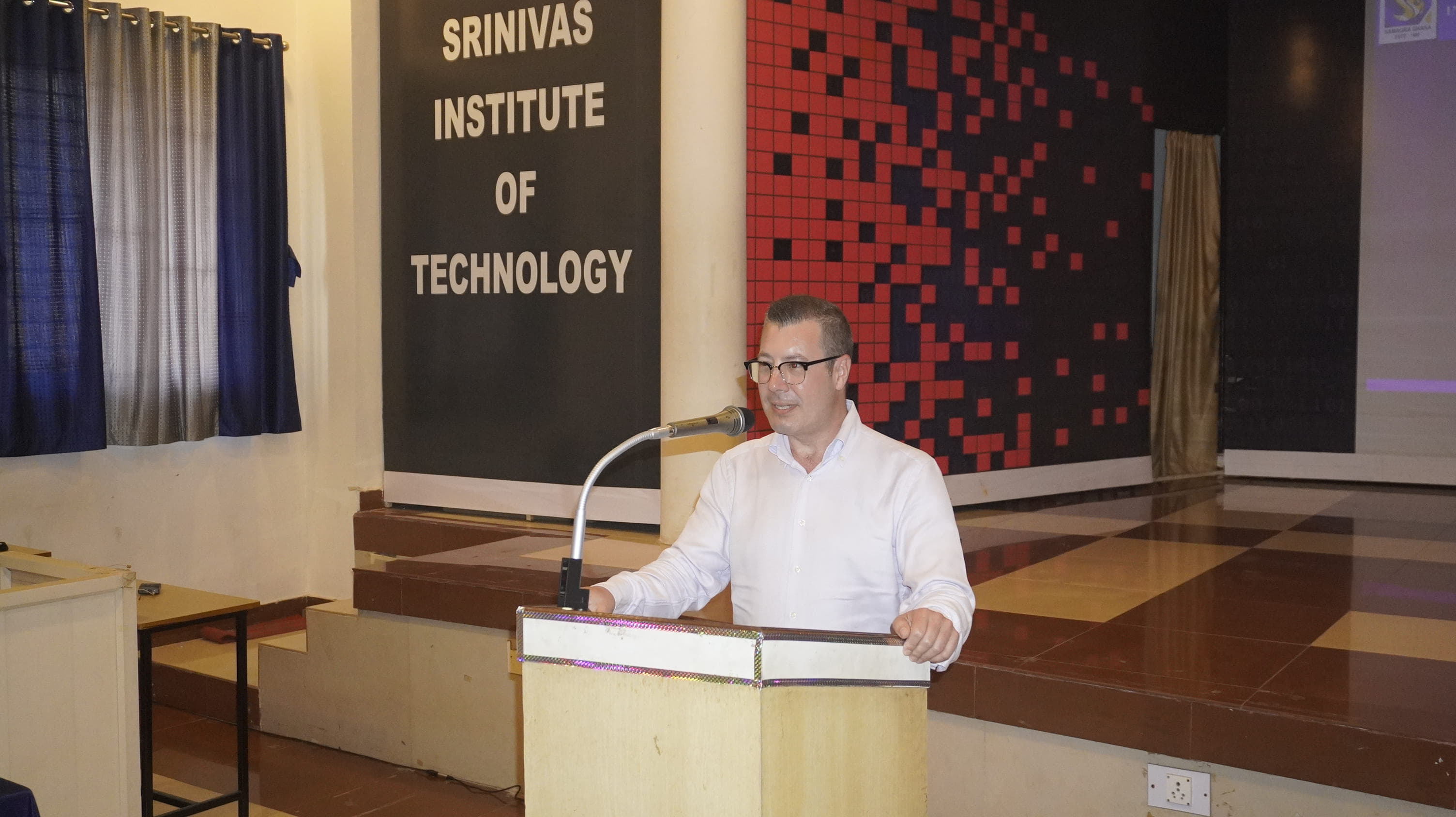 Srinivas Institute of Technology Placements photo 8