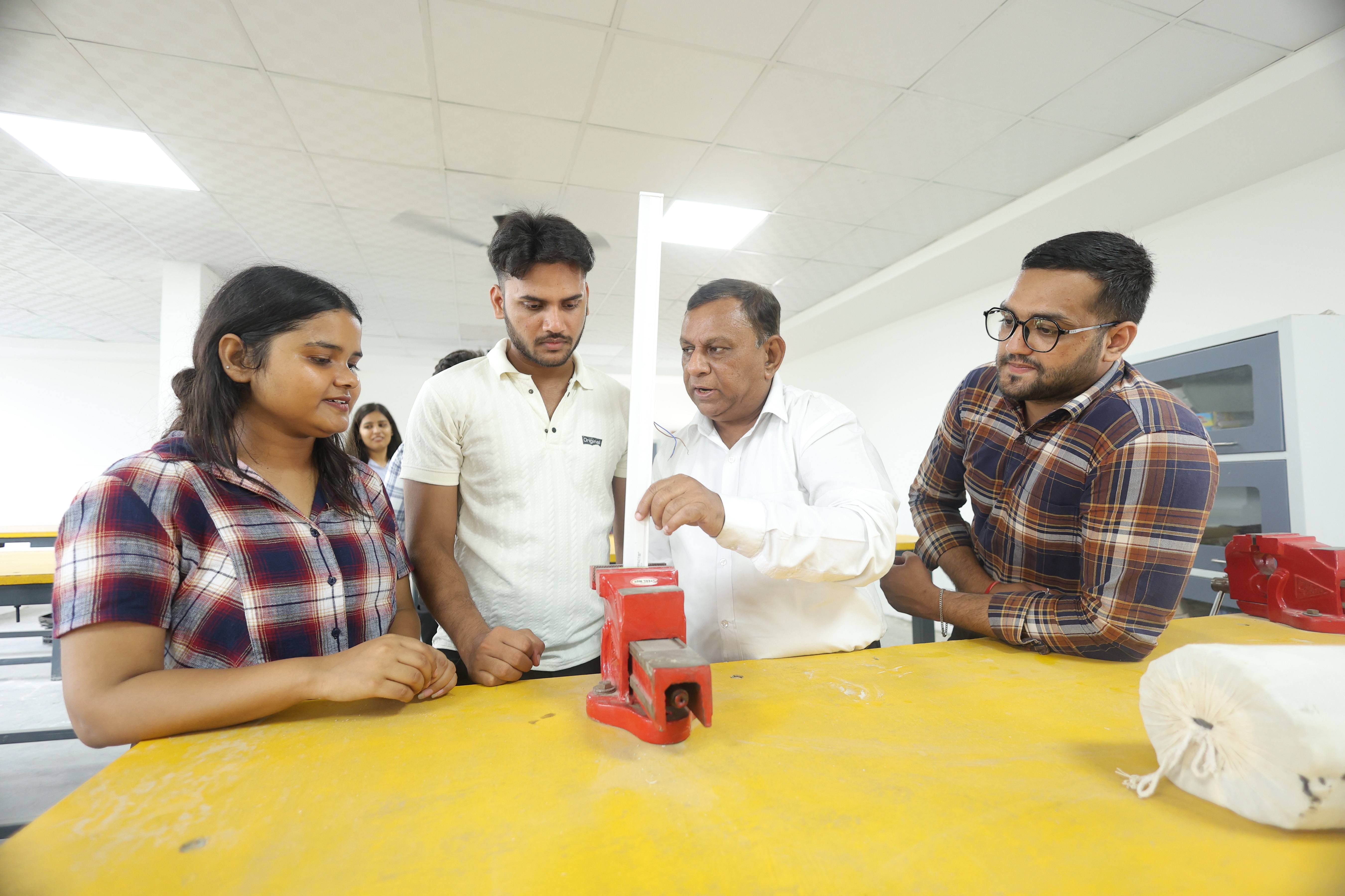 Vikram Sarabhai Institute of Engineering & Technology (VSIET) Labs photo 13