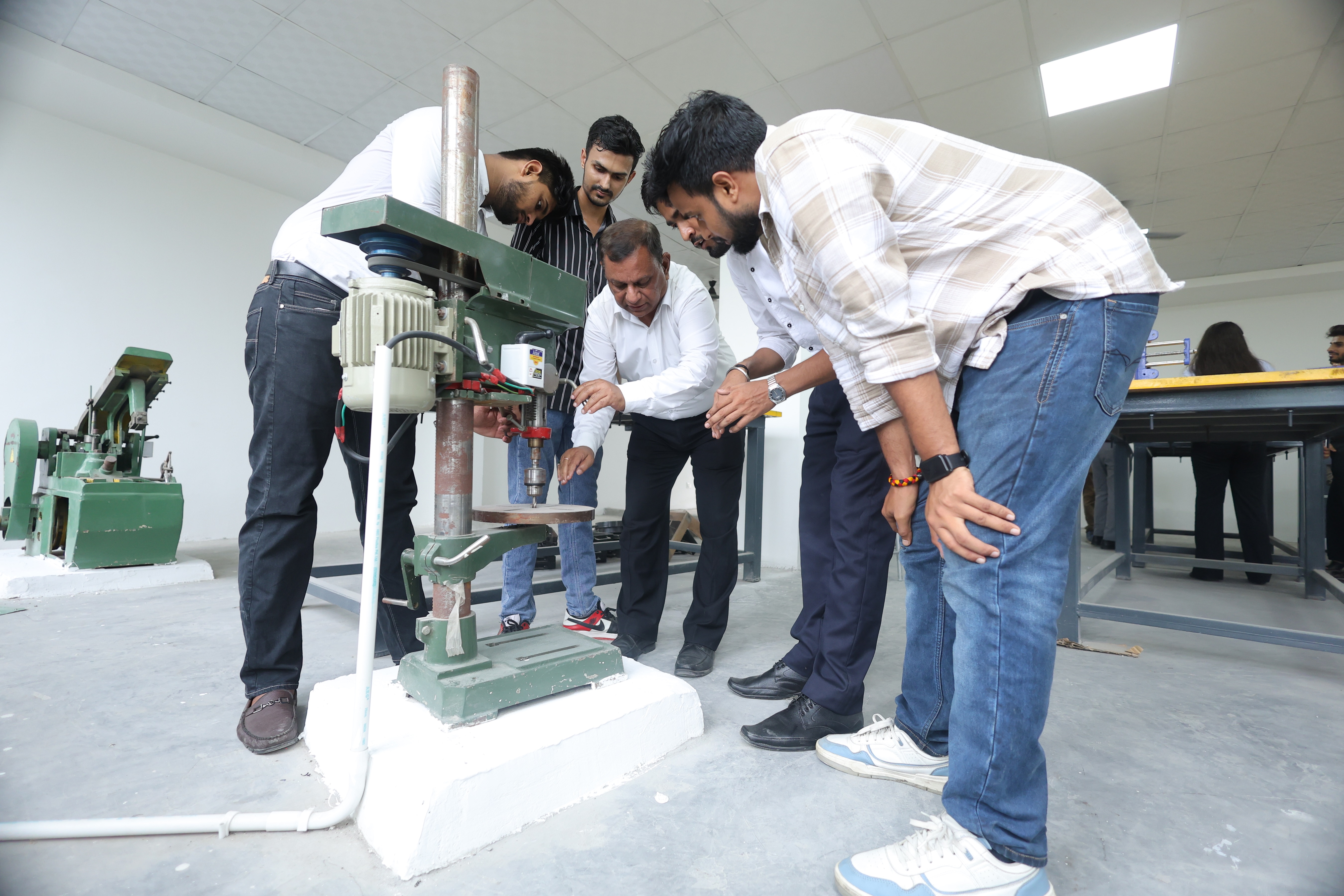 Vikram Sarabhai Institute of Engineering & Technology (VSIET) Labs photo 16