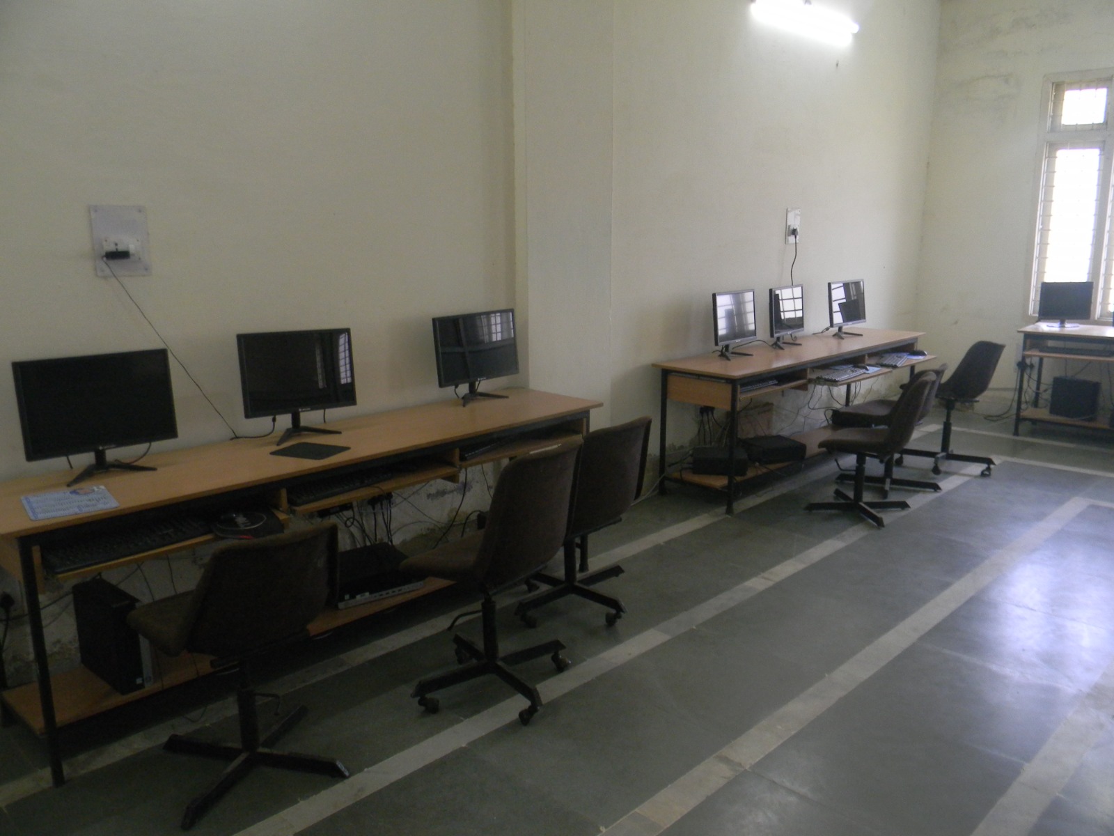 Narmada Shiksha Mahavidyalaya Classroom and Labs photo 4