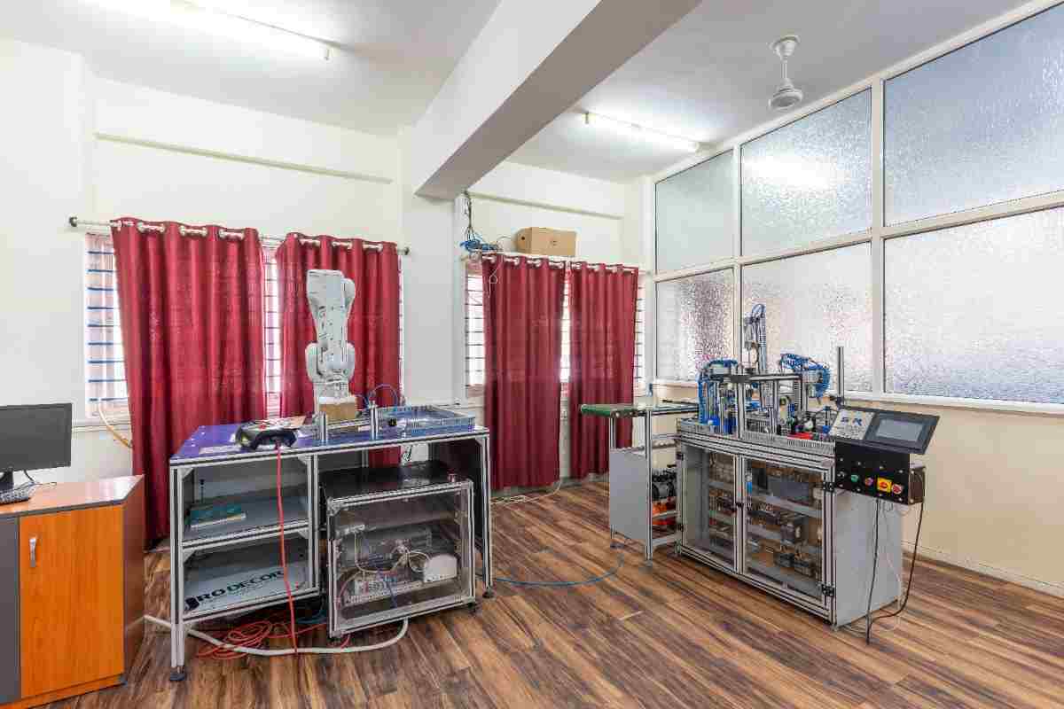 Acropolis Institute of Technology & Research Indore Classroom photo 8
