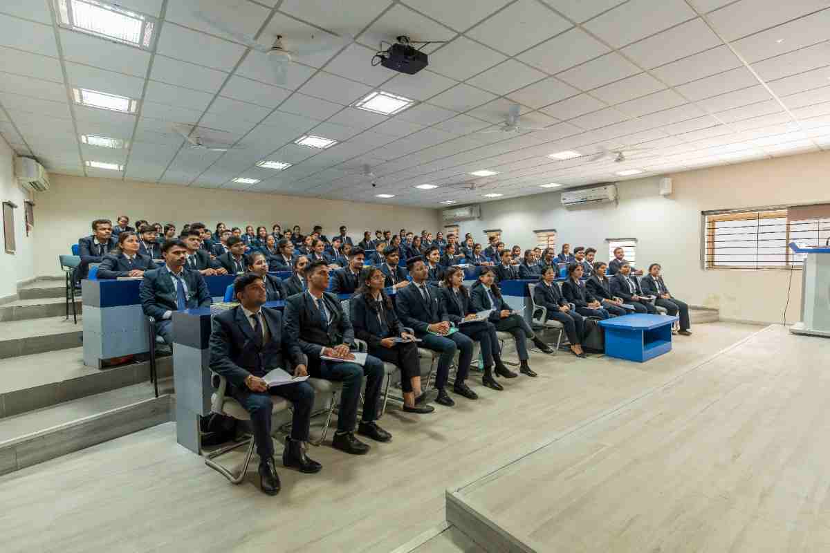 Acropolis Institute of Technology & Research Indore Classroom photo 9