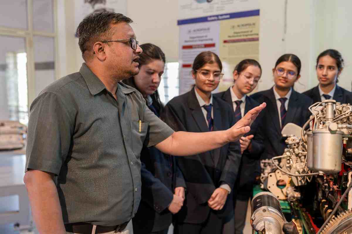 Acropolis Institute of Technology & Research Indore Classroom photo 59
