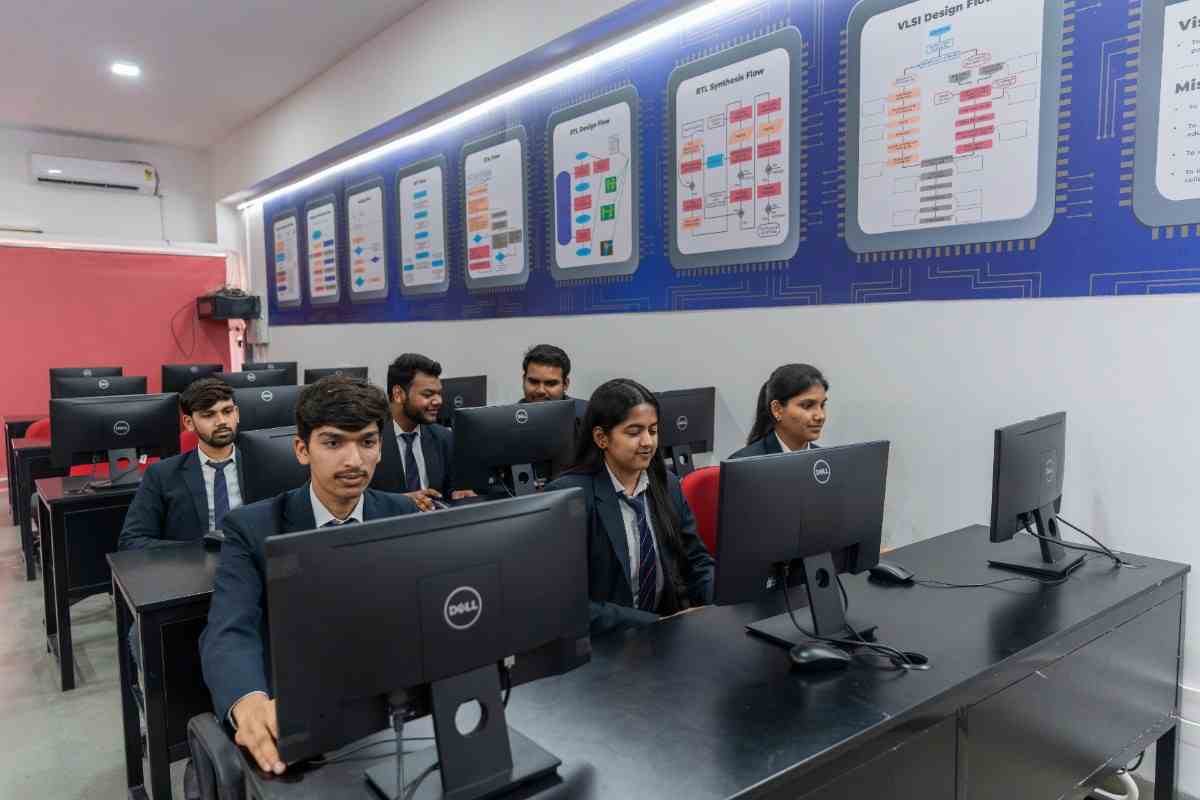Acropolis Institute of Management Studies & Research Indore Classroom photo 18