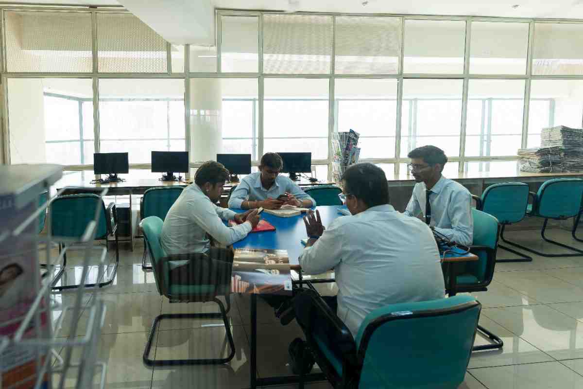 Acropolis Institute of Management Studies & Research Indore Classroom photo 23