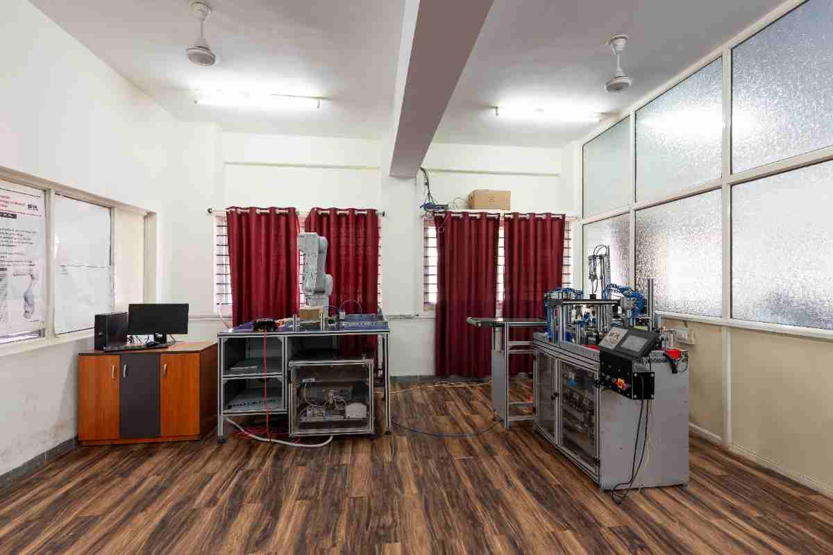 Acropolis Institute of Management Studies & Research Indore Classroom photo 39