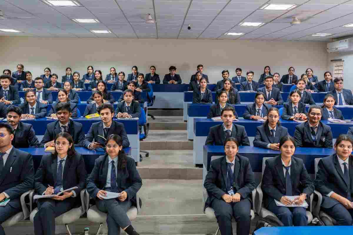 Acropolis Institute of Management Studies & Research Indore Classroom photo 42