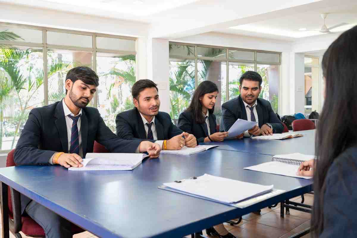 Acropolis Institute of Management Studies & Research Indore Classroom photo 56