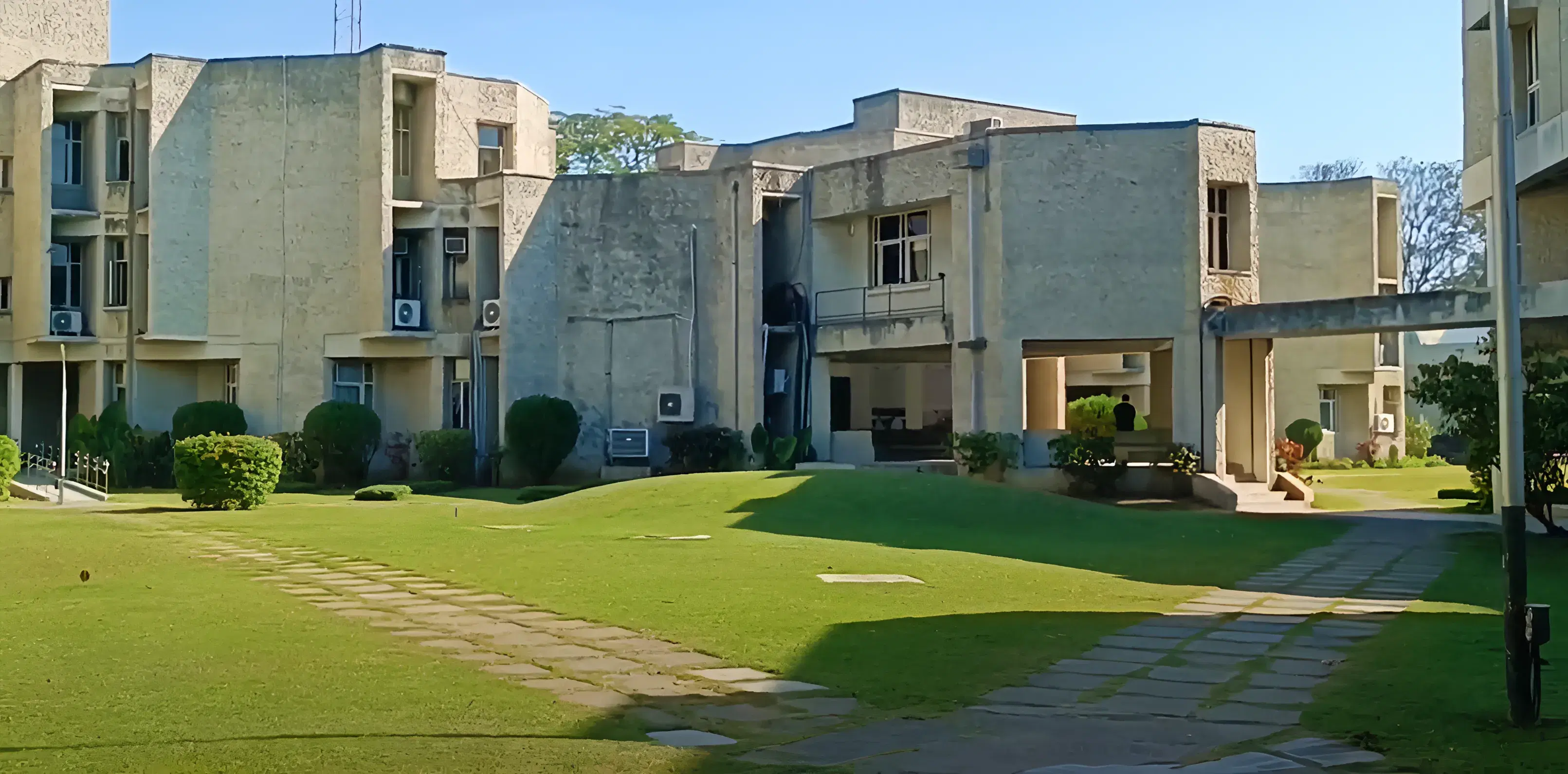 "Tribhuvan" Sahkari University Campus photo 3