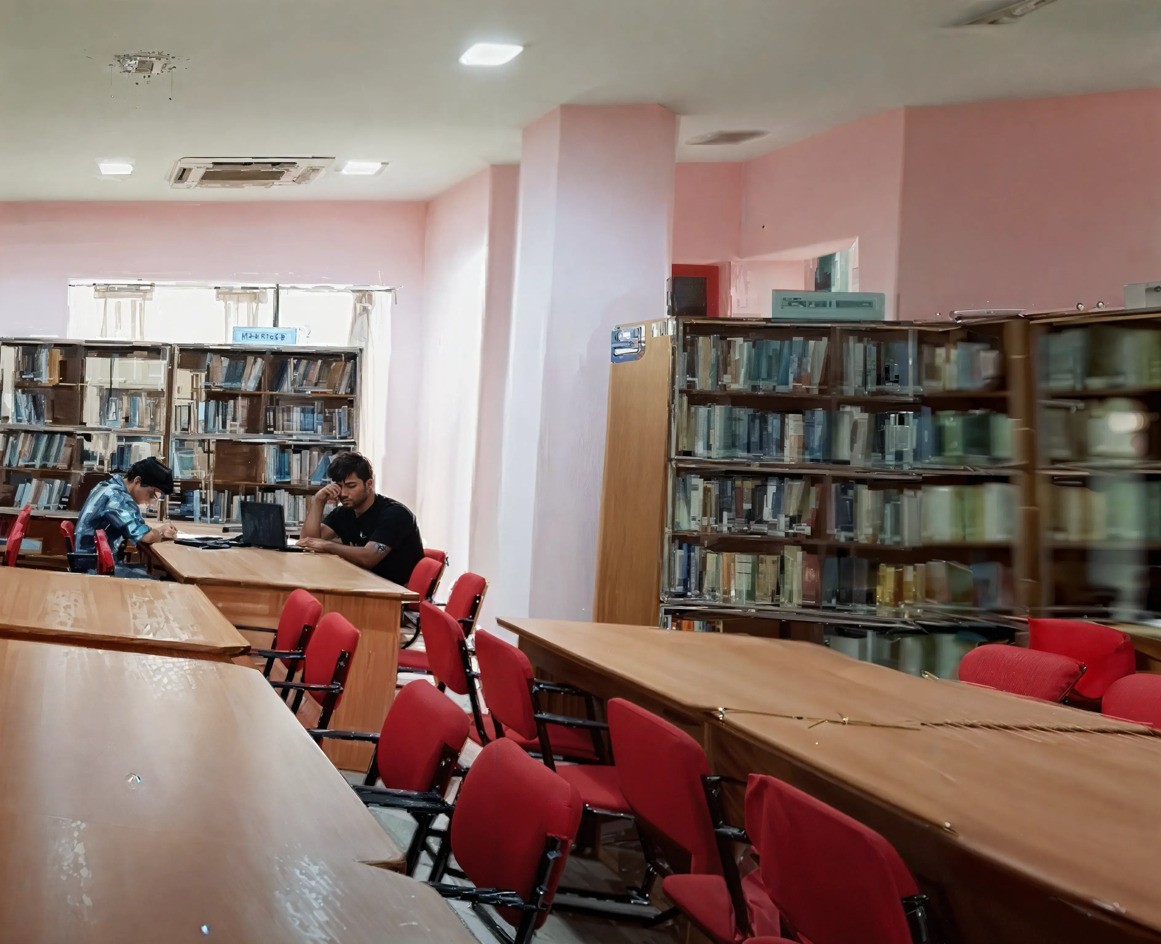 KIIT School of Management Bhubaneswar Library photo 3