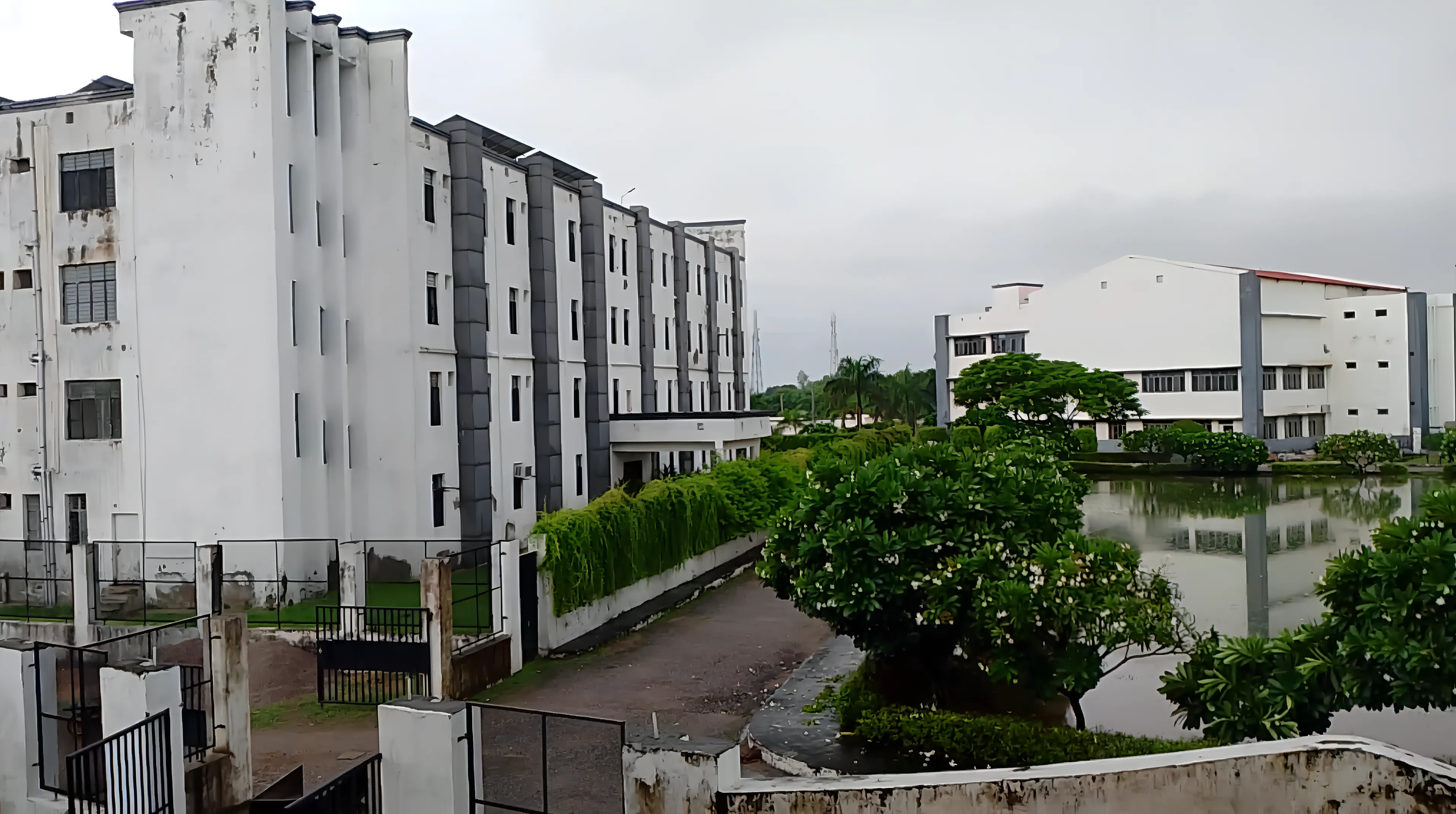 Shri Ram Murti Smarak International Business School Lucknow academic infrastrucre photo 5